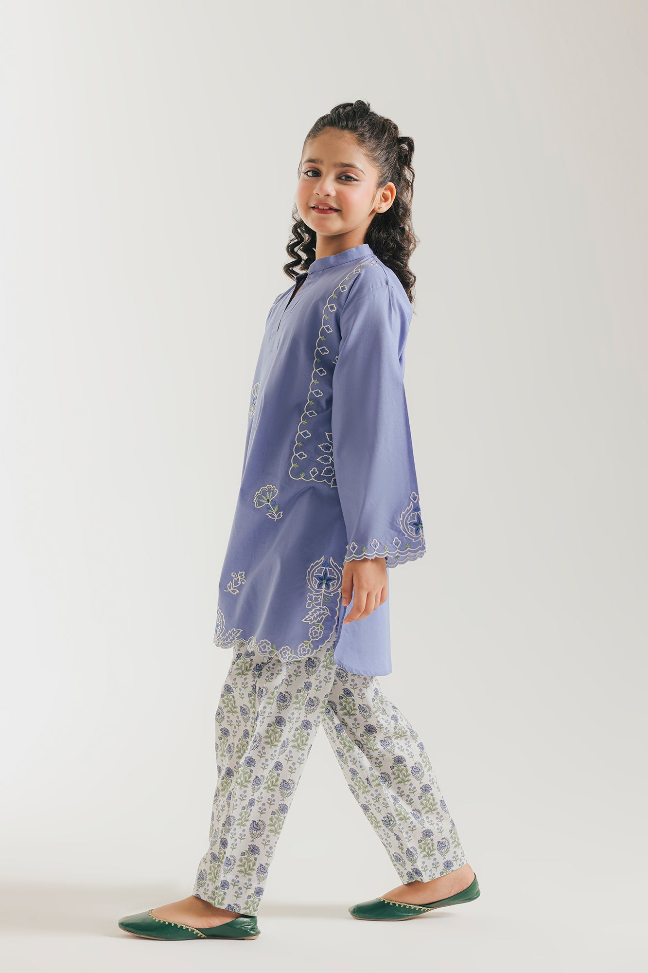 EMBROIDERED SUIT (E1624/402/630 E1624/302/630)
