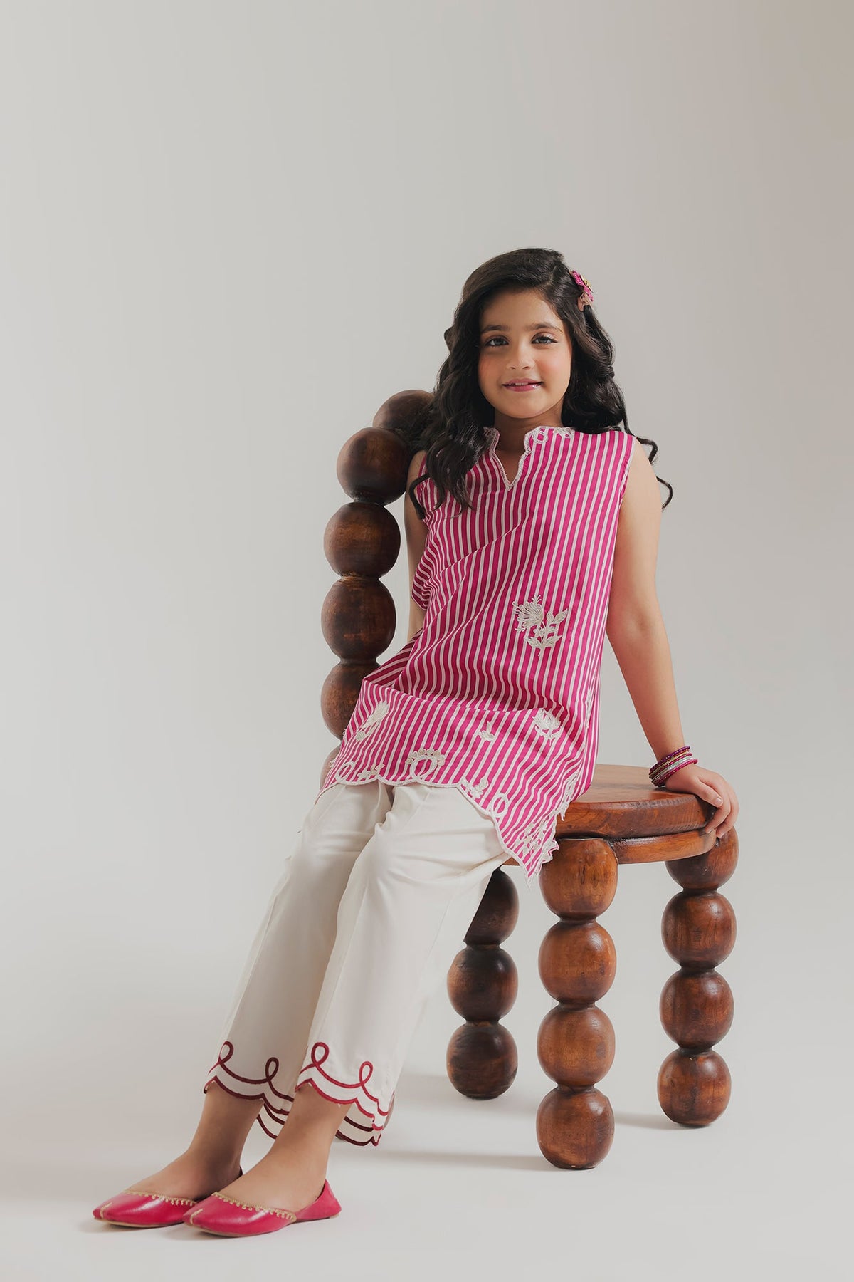EMBROIDERED SUIT (E1626/402/524 E1626/302/524)