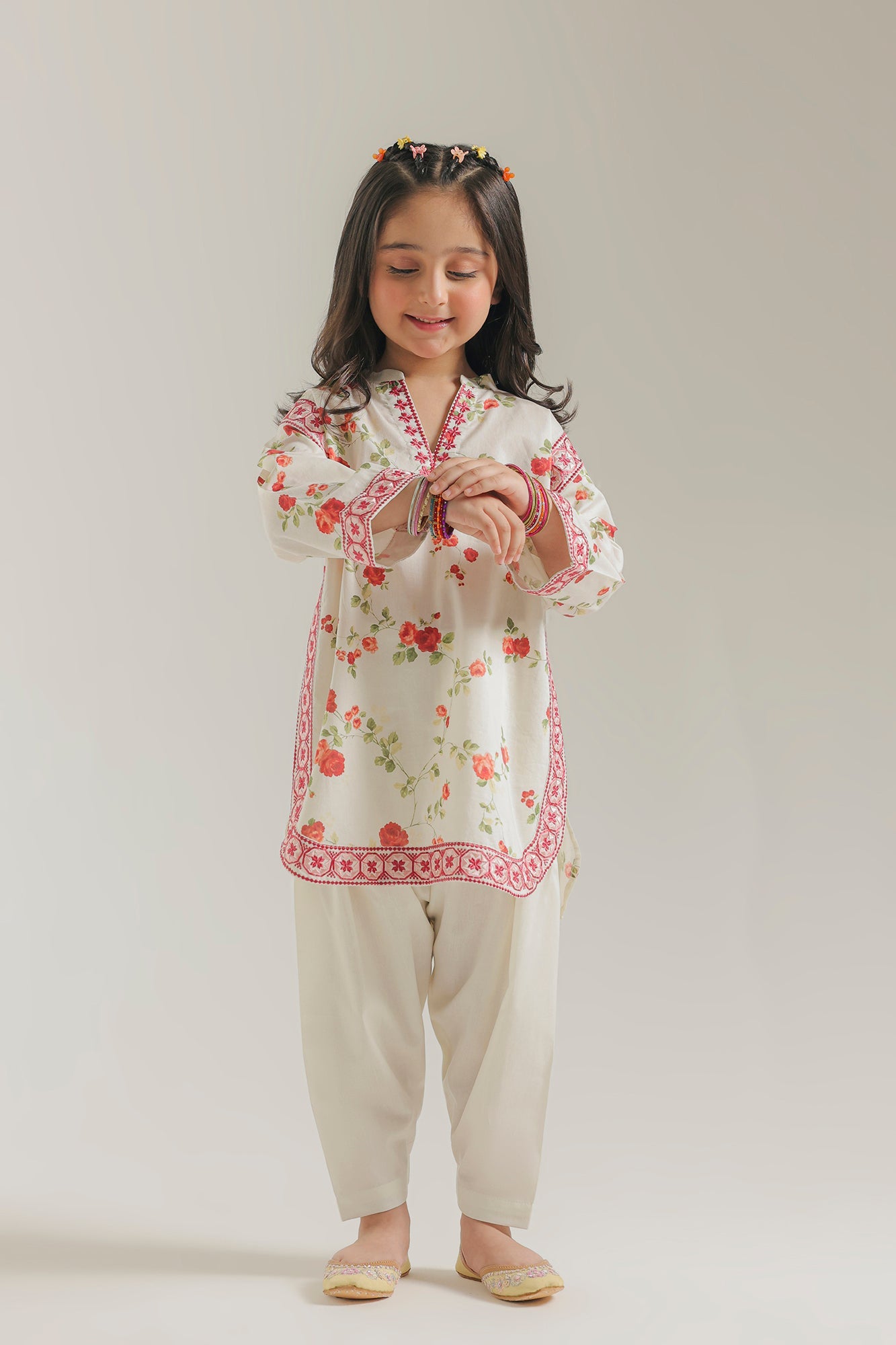 EMBROIDERED SUIT (E1629/402/004 E1629/302/004)