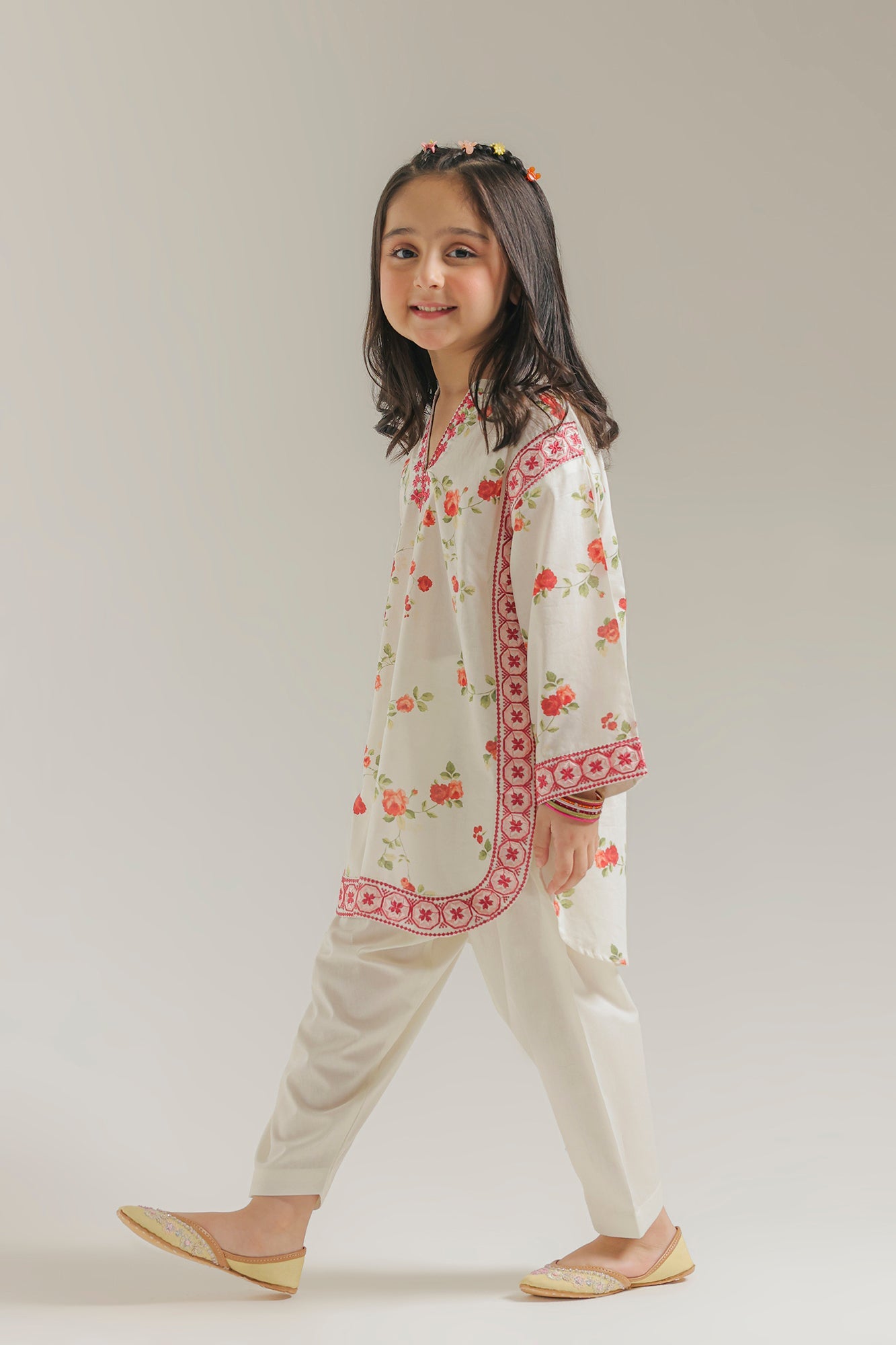 EMBROIDERED SUIT (E1629/402/004 E1629/302/004)