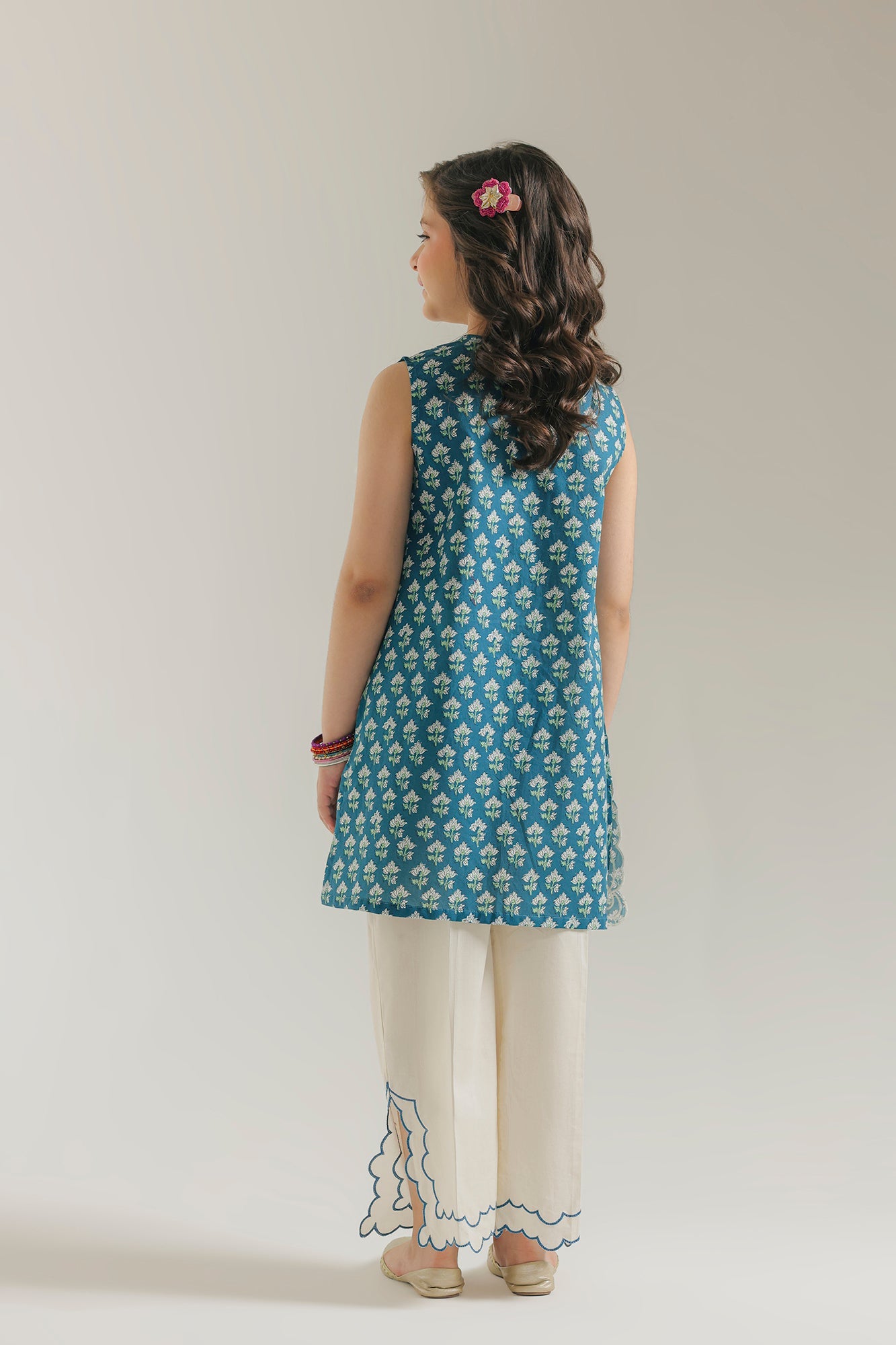 EMBROIDERED SUIT (E1633/402/711 E1633/302/711)