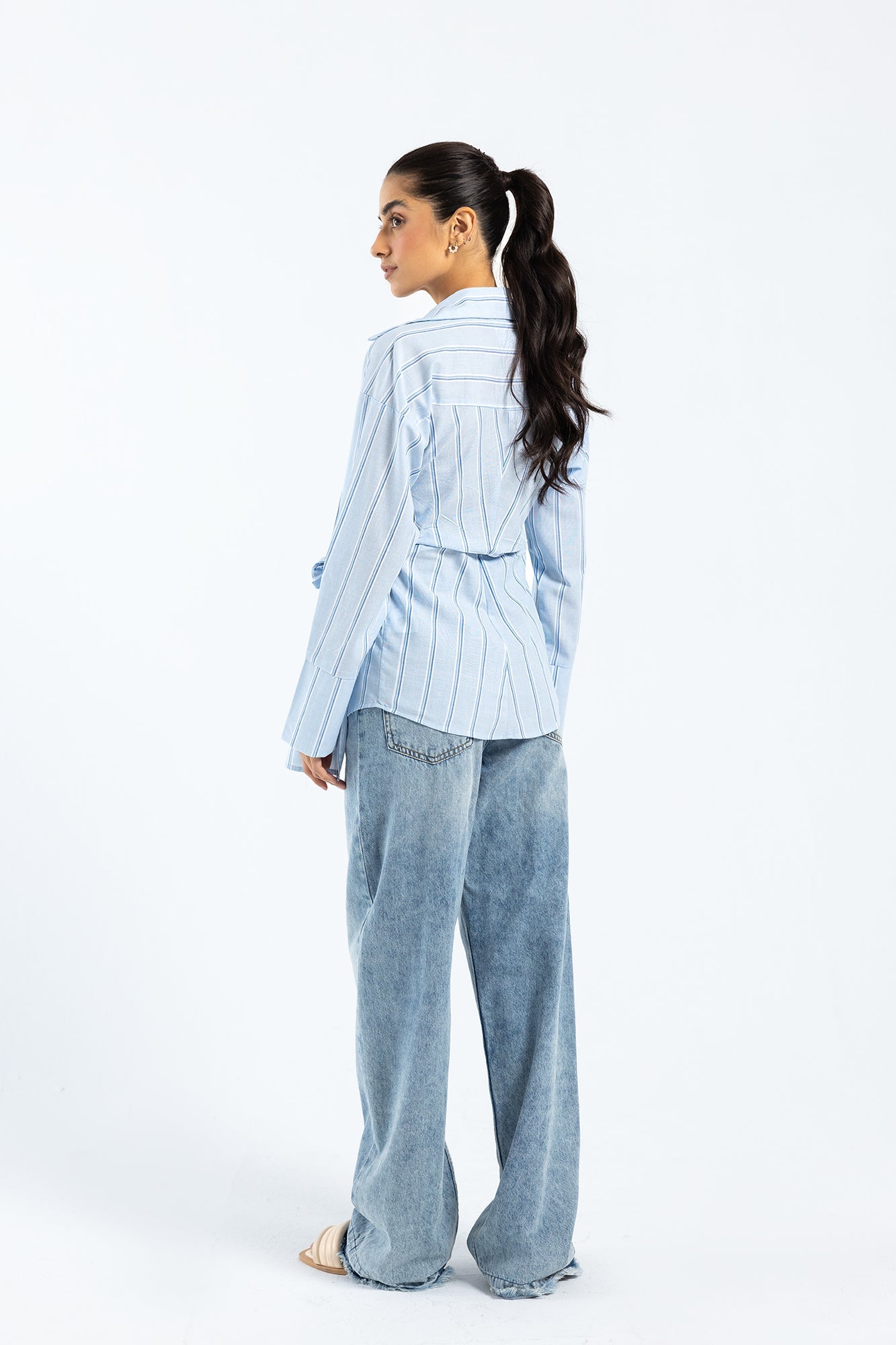 https://cdn.shopify.com/s/files/1/2290/7917/files/E1701-108-616_3.jpg?v=1738306092