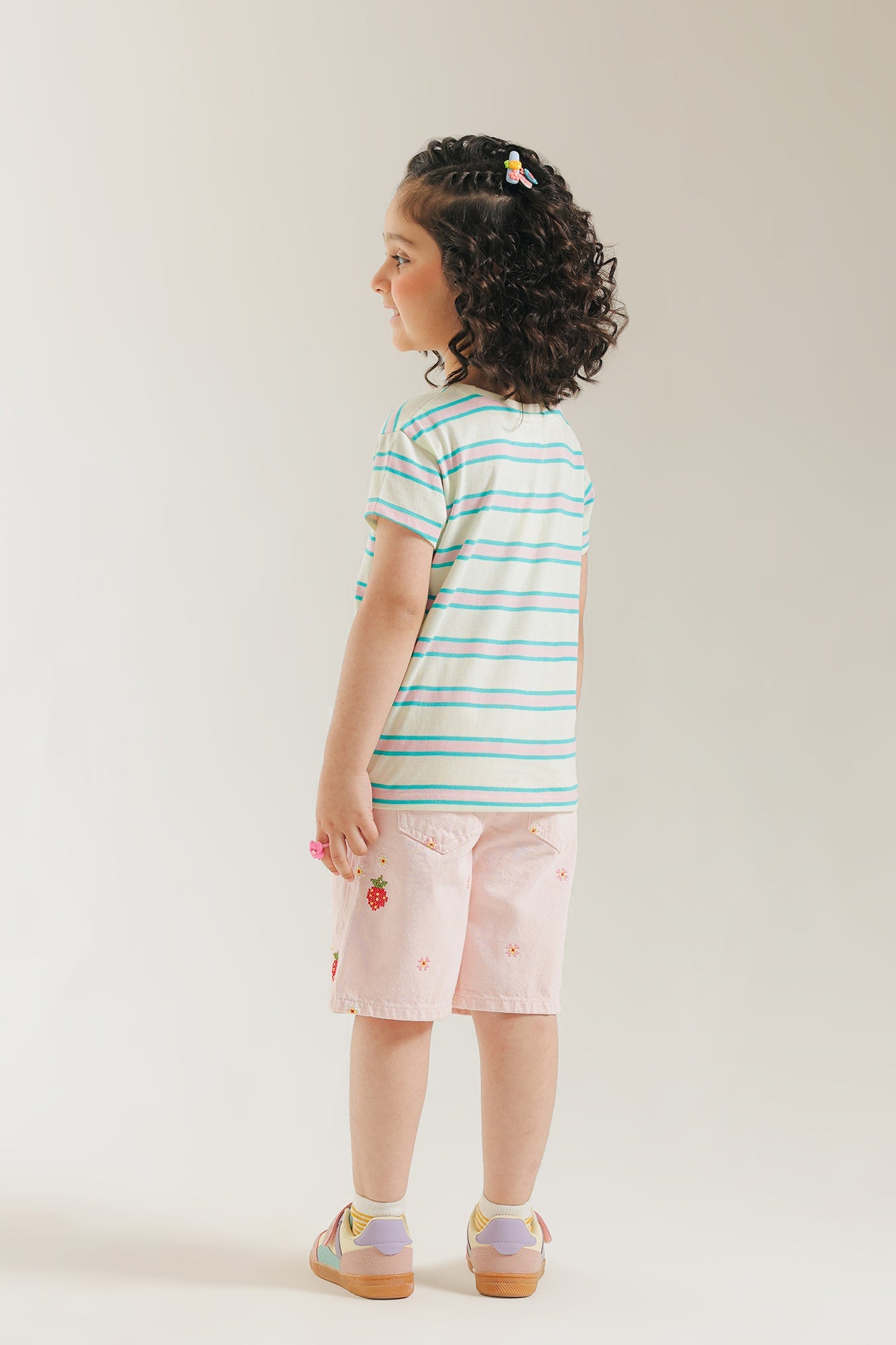 SHORT (E1732/301/427)