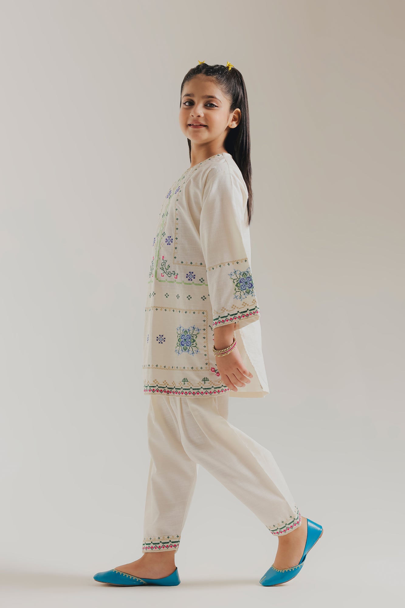 EMBROIDERED SUIT (E1814-402-002 E1814-302-002)