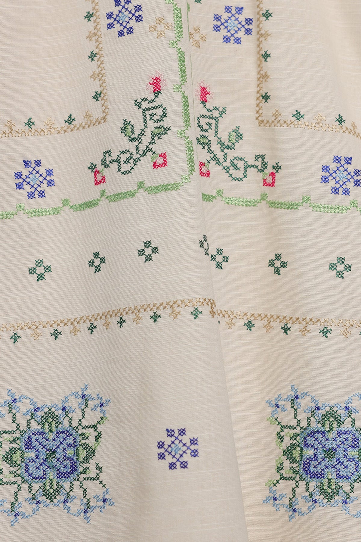 EMBROIDERED SUIT (E1814-402-002 E1814-302-002)