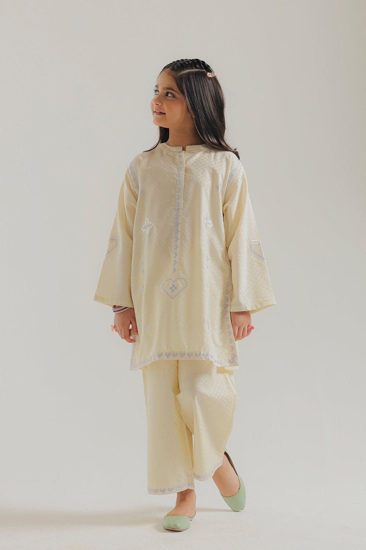 EMBROIDERED SUIT (E1819-402-110 E1819-302-110)