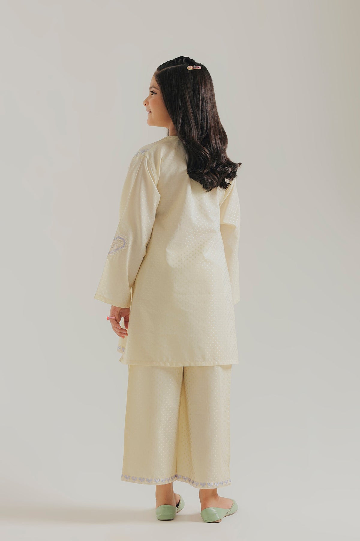 EMBROIDERED SUIT (E1819-402-110 E1819-302-110)