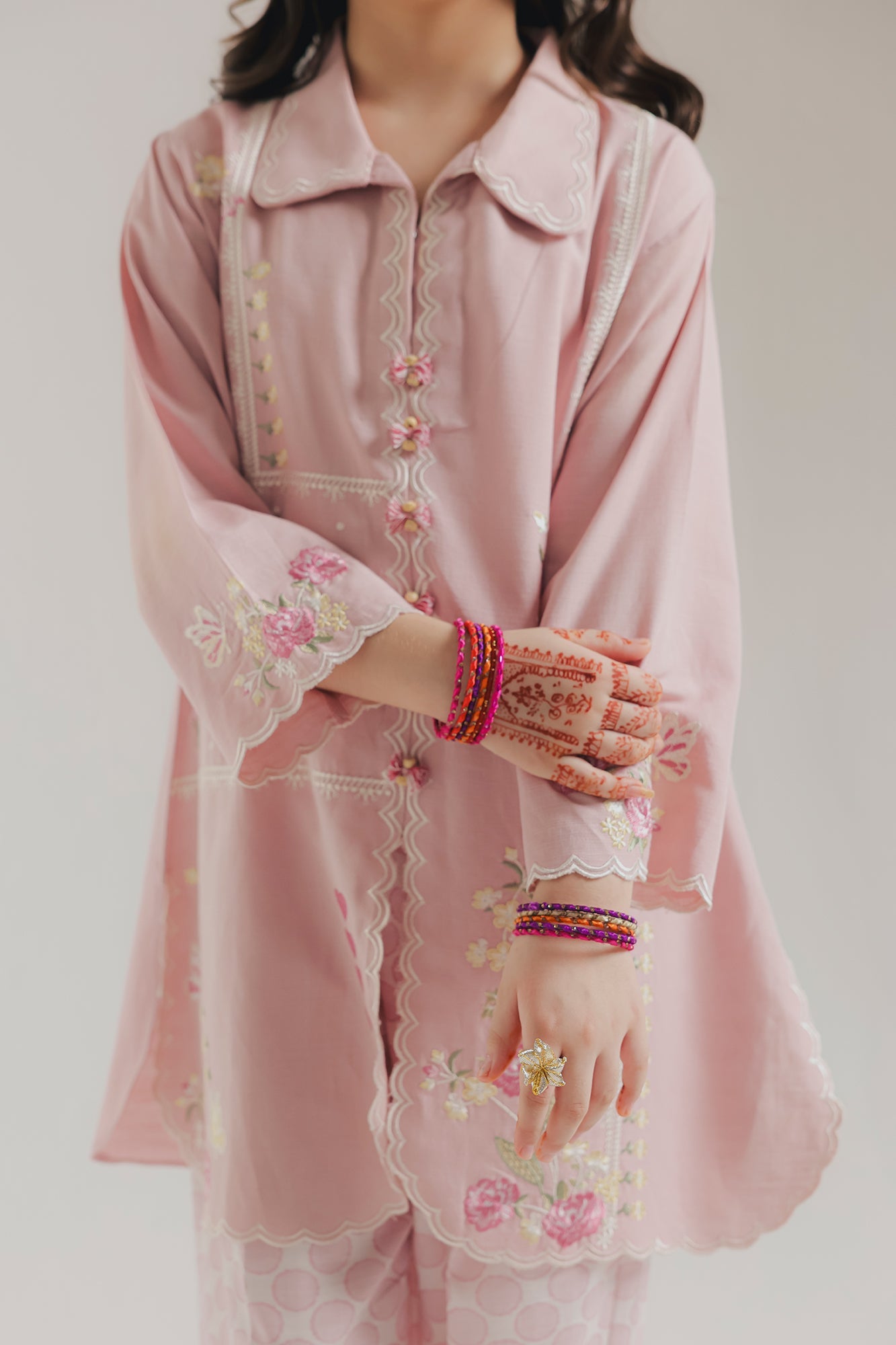 EMBROIDERED SUIT (E1821-402-427 E1821-302-427)