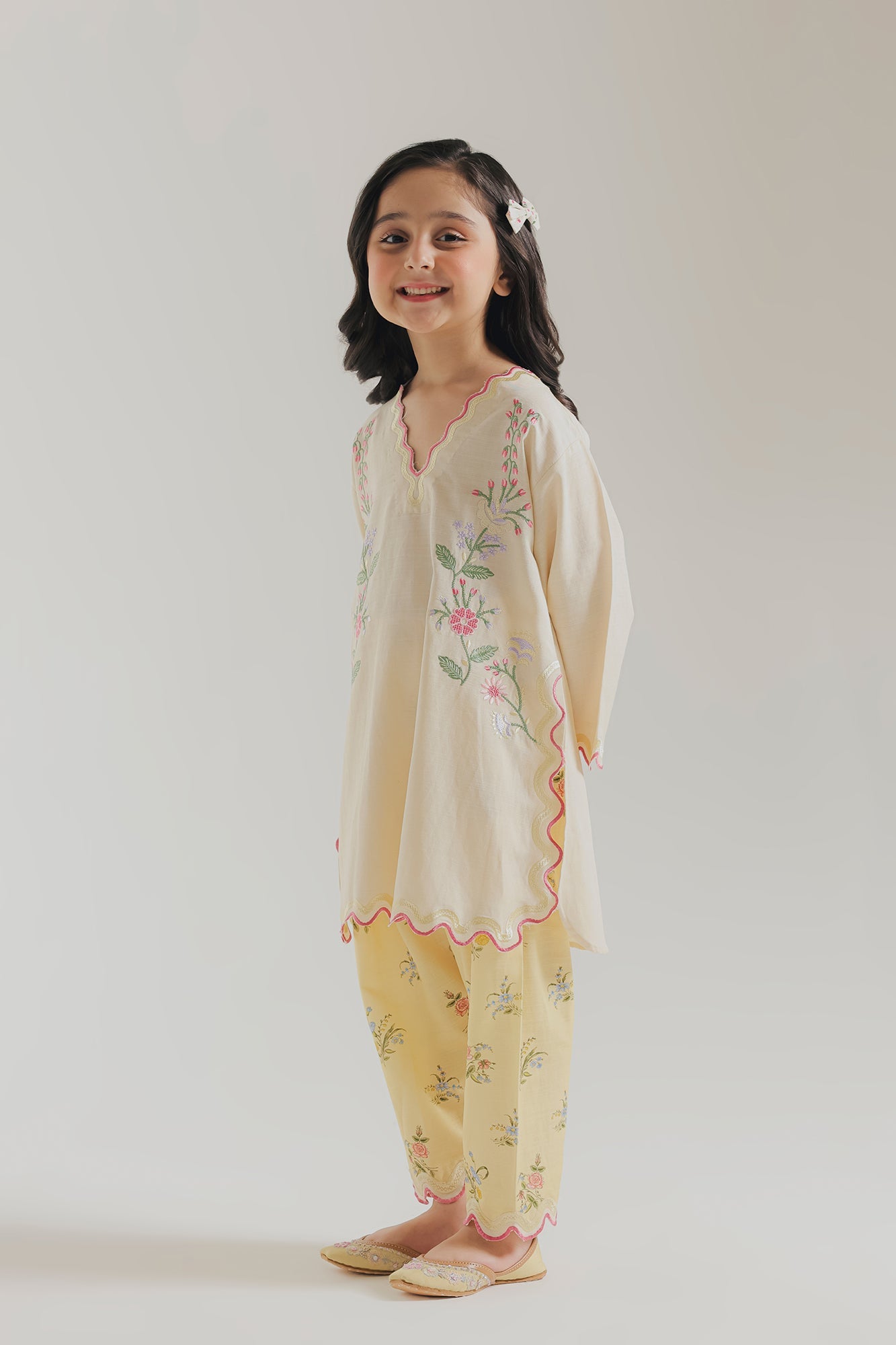 EMBROIDERED SUIT (E1822-402-226 E1822-302-226)
