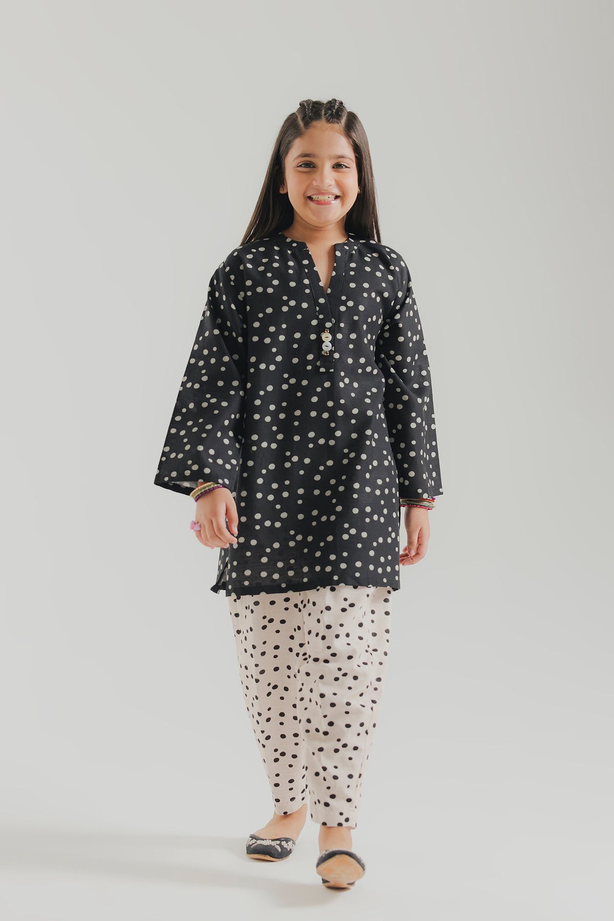 EMBROIDERED SUIT (E1838-402-902 E1838-302-902)