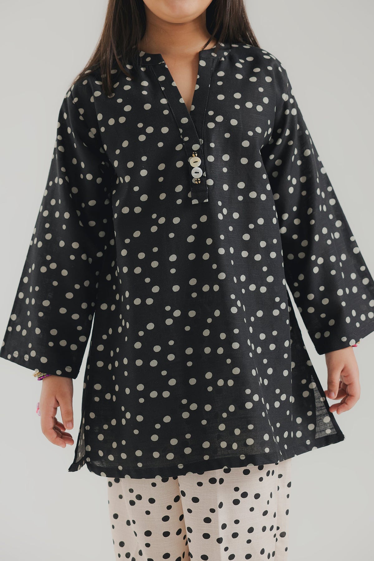EMBROIDERED SUIT (E1838-402-902 E1838-302-902)