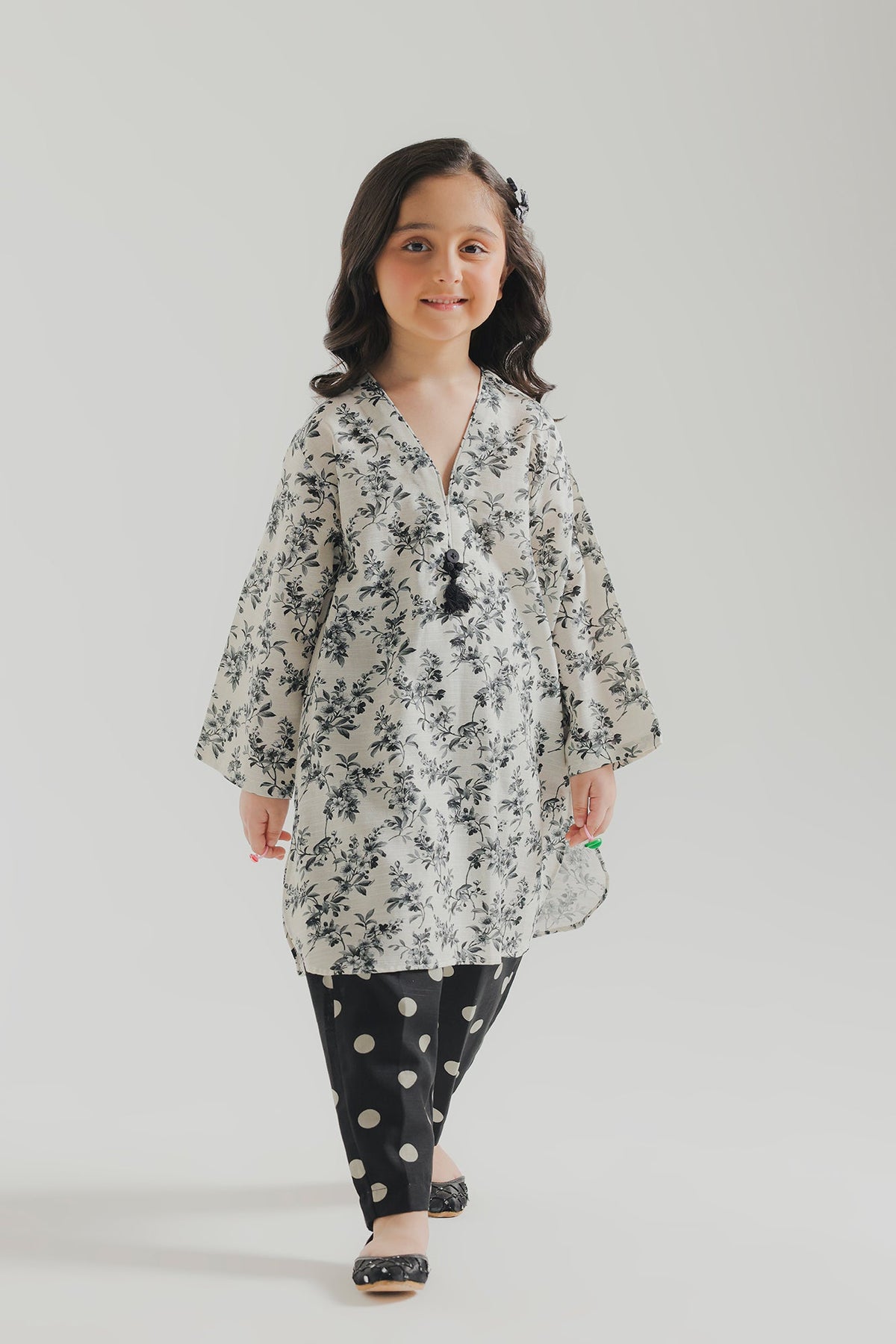 EMBROIDERED SUIT (E1839-402-001 E1839-302-001)