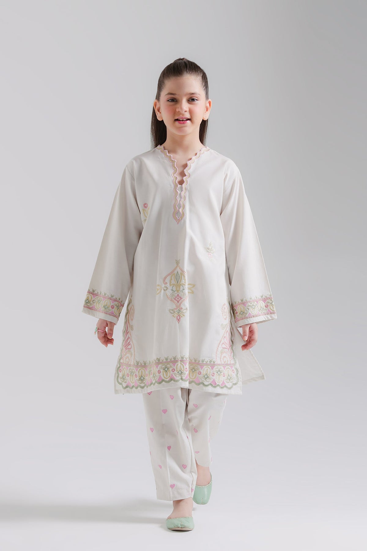 EMBROIDERED SUIT (E1849-402-002 E1849-302-002)