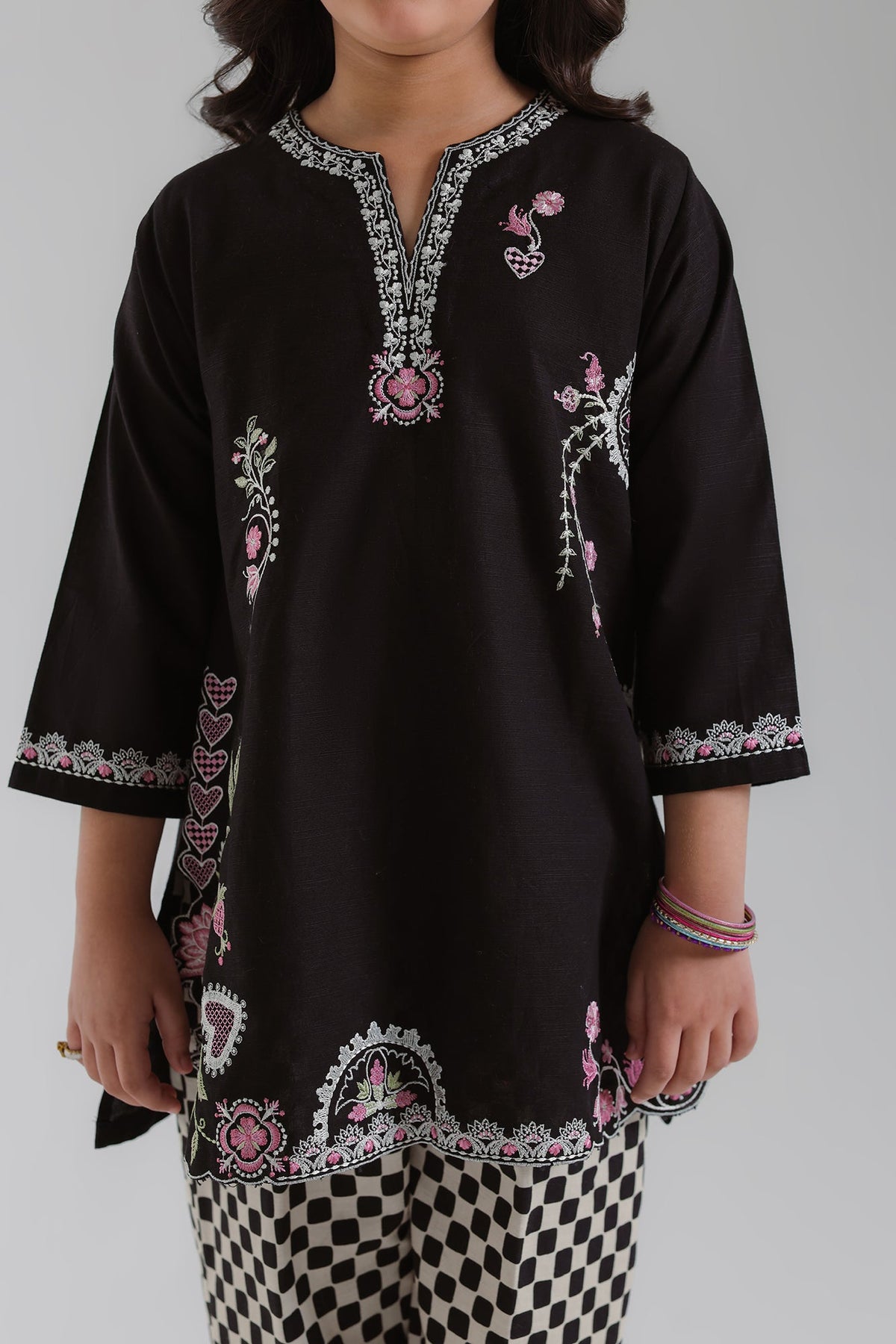 EMBROIDERED SUIT (E1860-402-902 E1860-302-902)