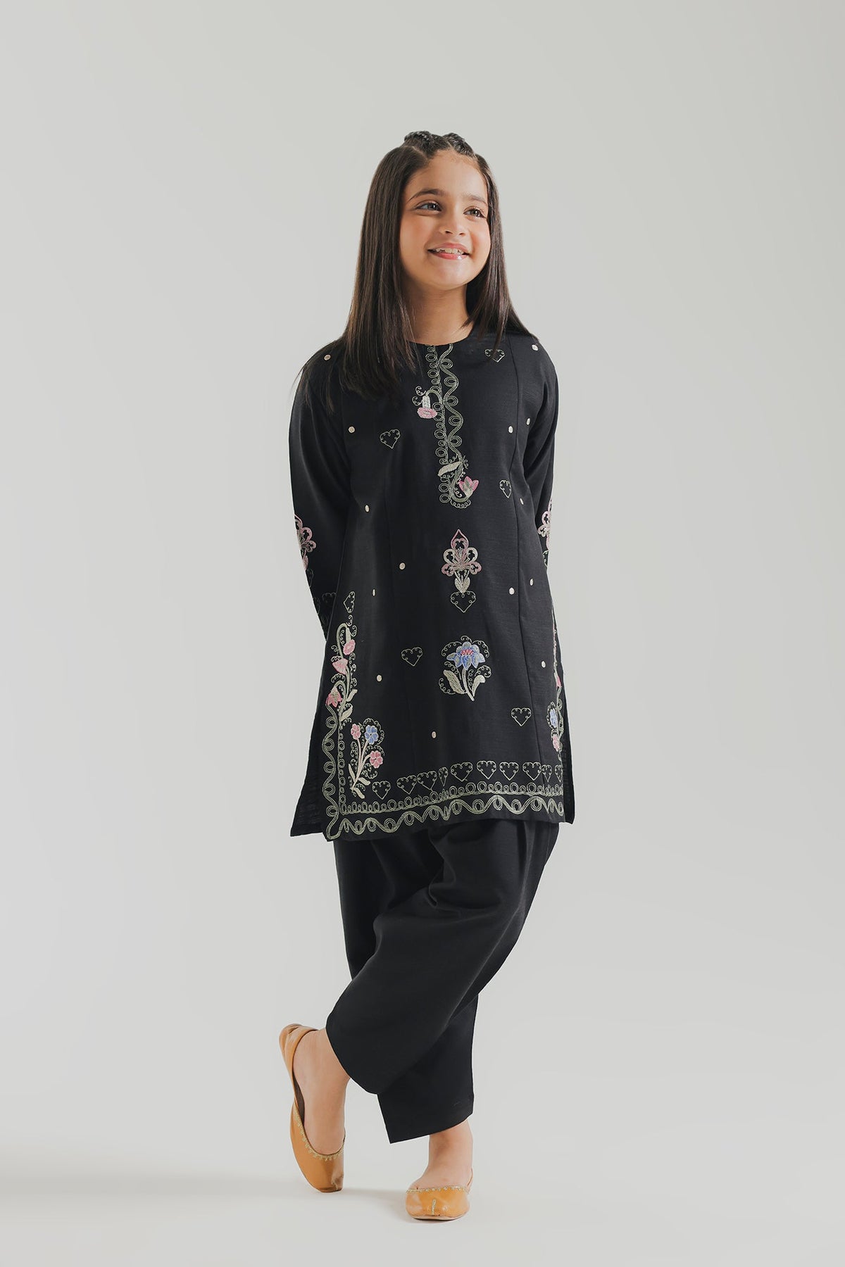 EMBROIDERED SUIT (E1890-402-902 E1890-302-902)