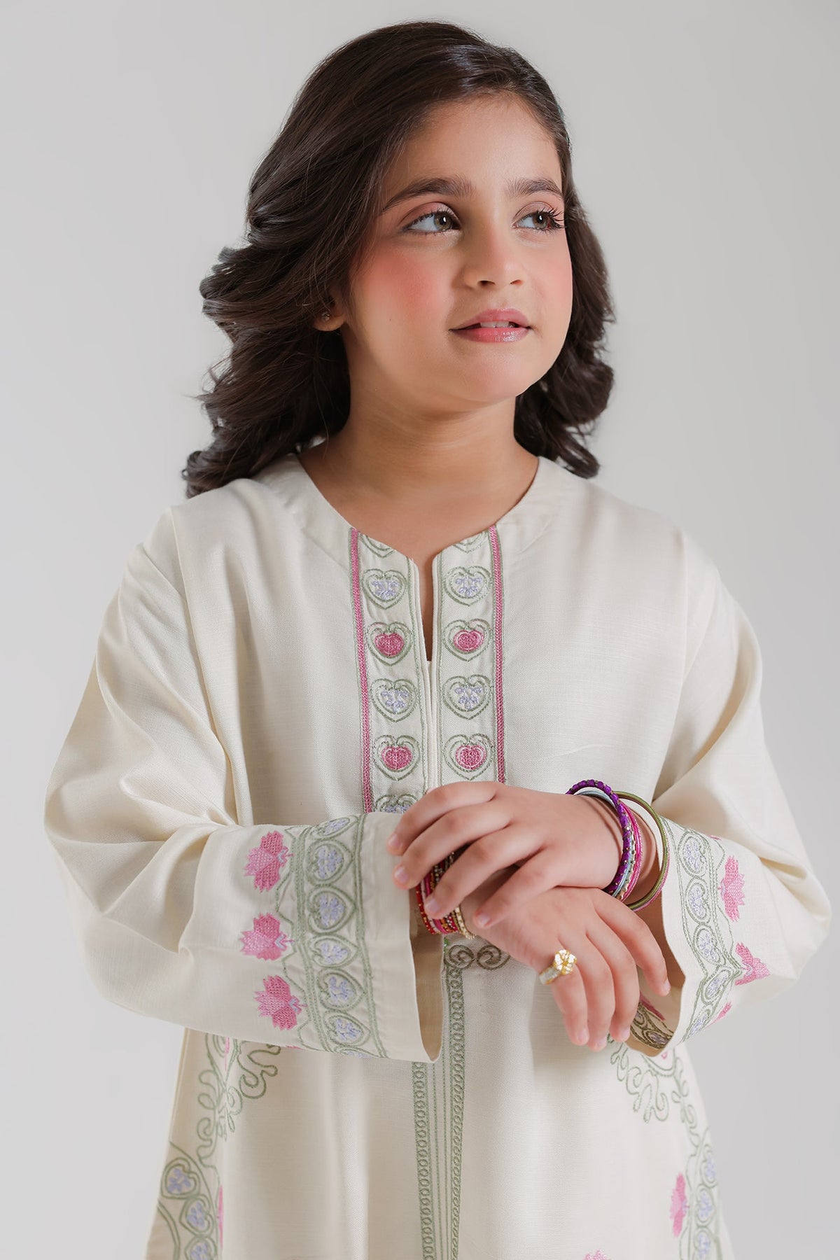 EMBROIDERED SUIT (E1893-402-005 E1893-302-005)