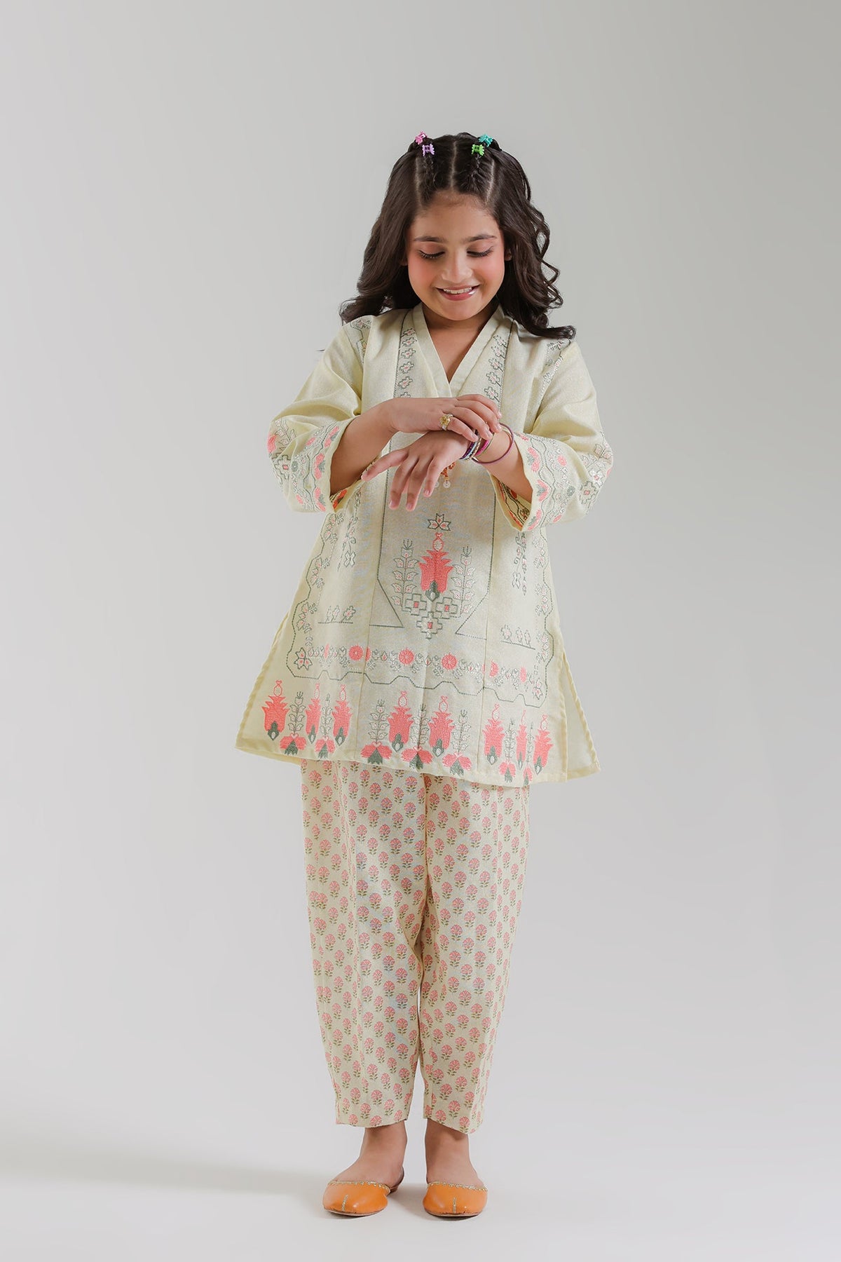 EMBROIDERED SUIT (E1899-402-003 E1899-302-003)
