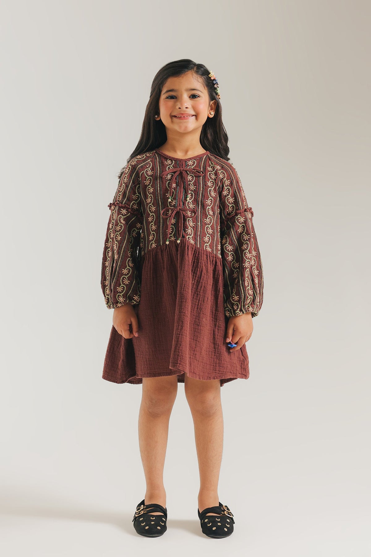 DRESS (E1953/301/318)