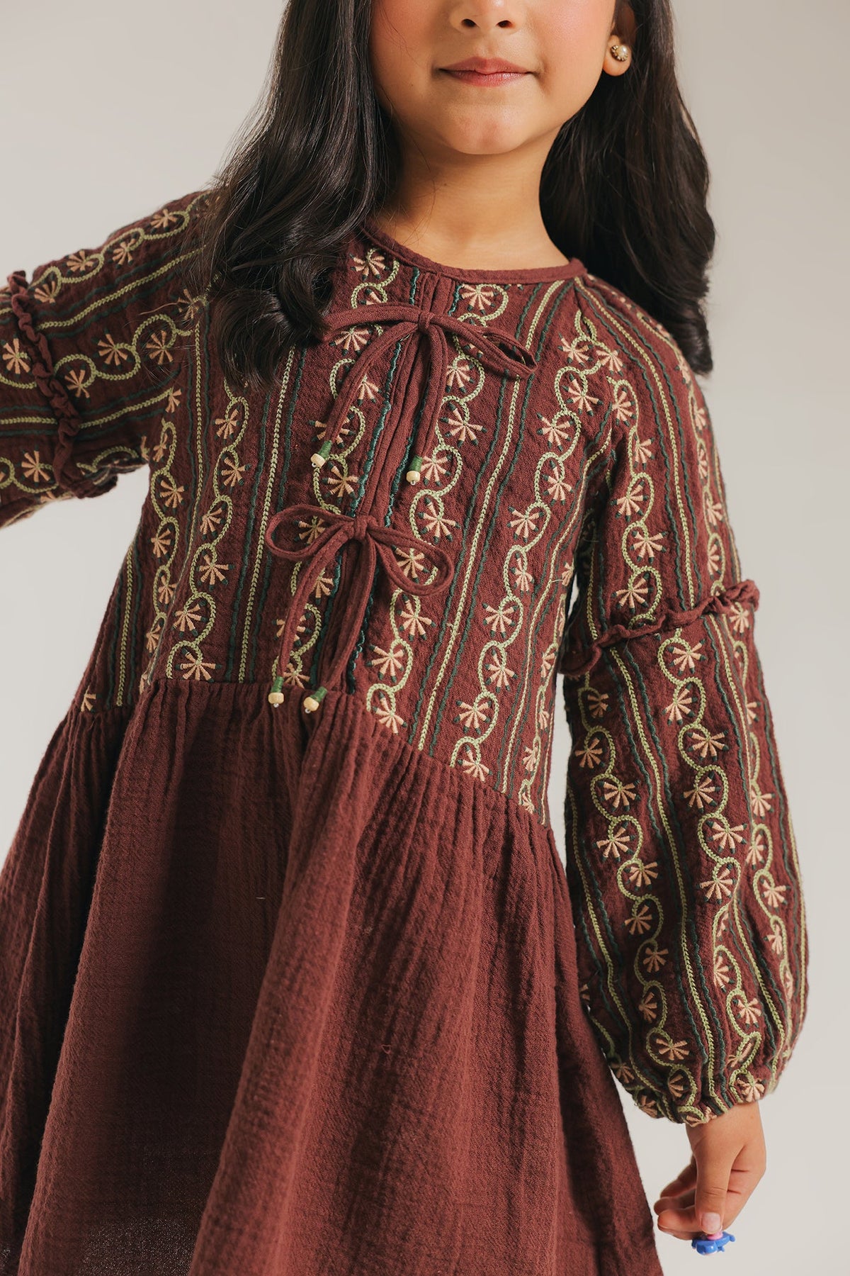 DRESS (E1953/301/318)