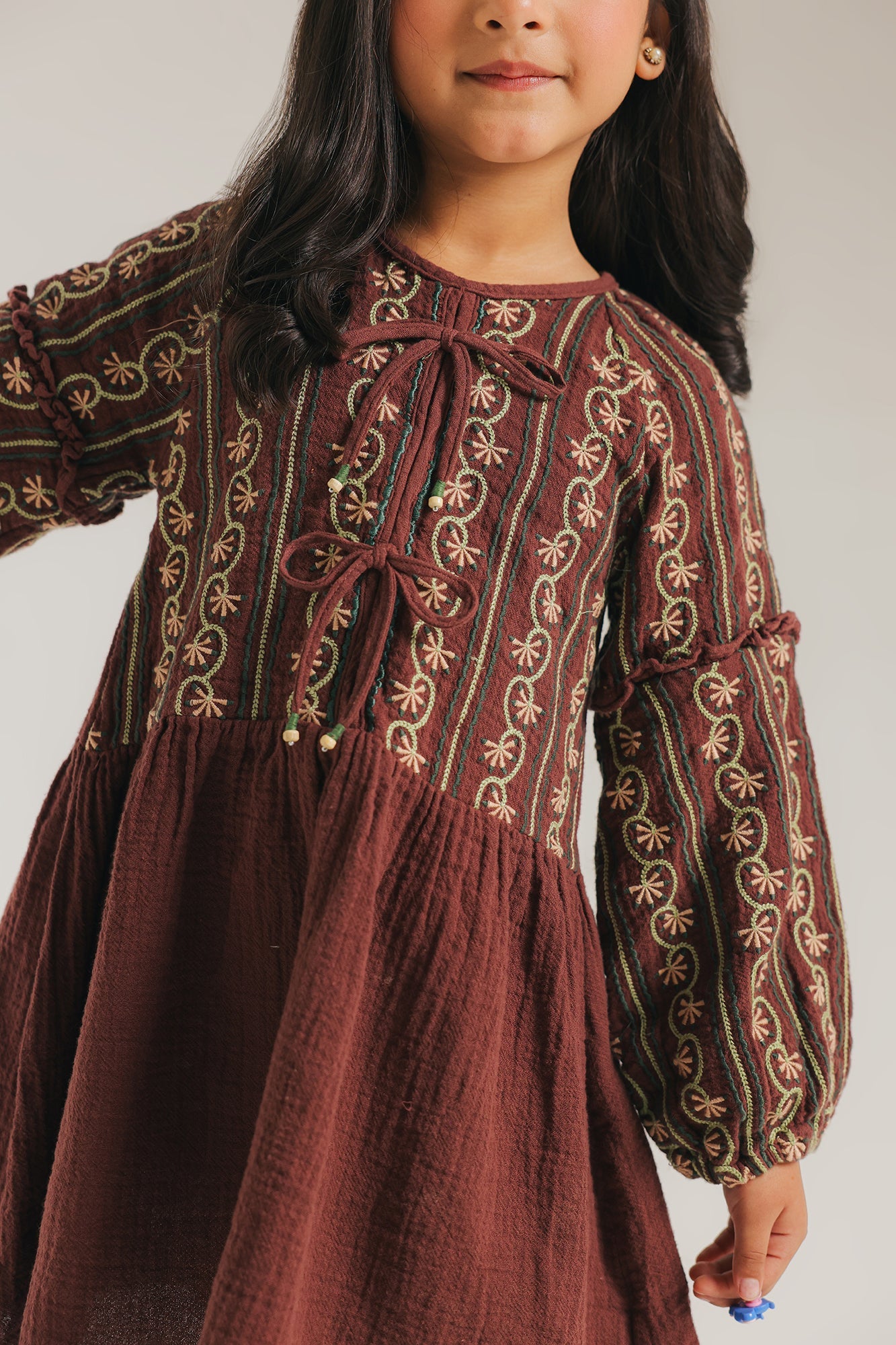DRESS (E1953/301/318)