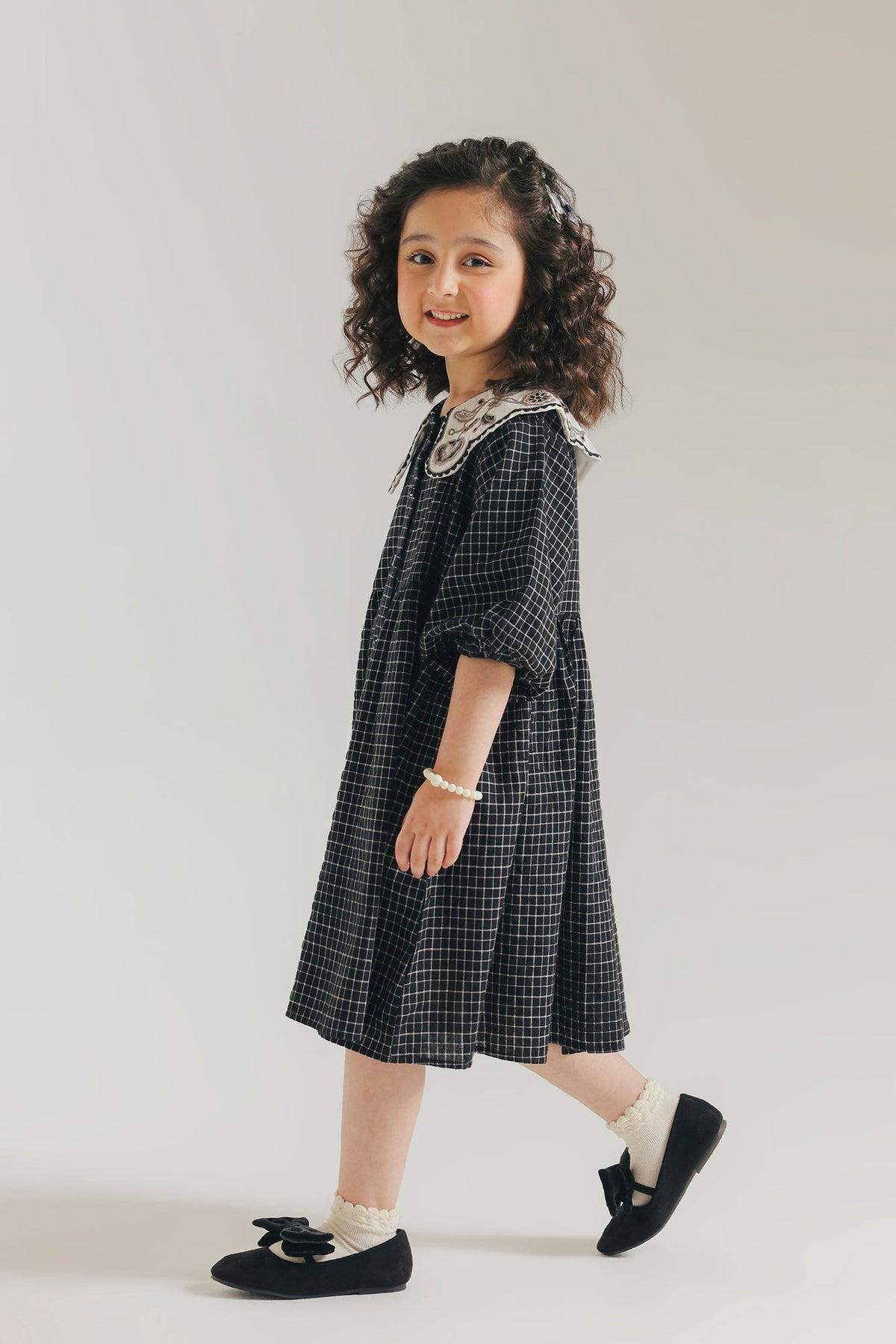 DRESS (E1988/401/001)