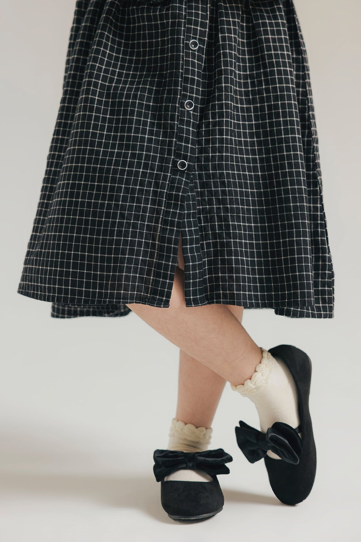 DRESS (E1988/401/001)