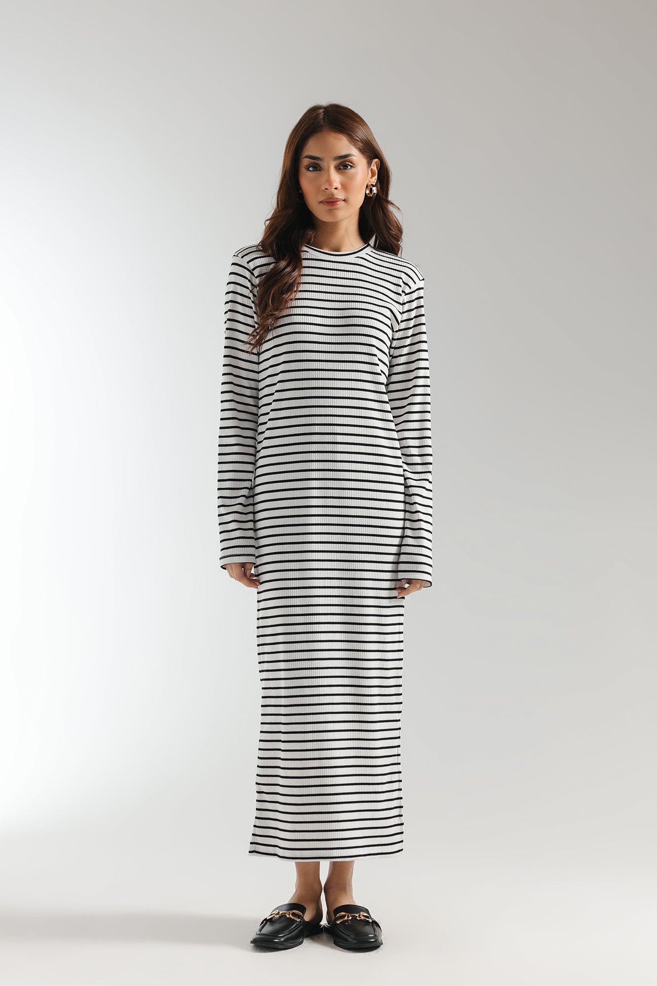 DRESS (E2001/108/999)