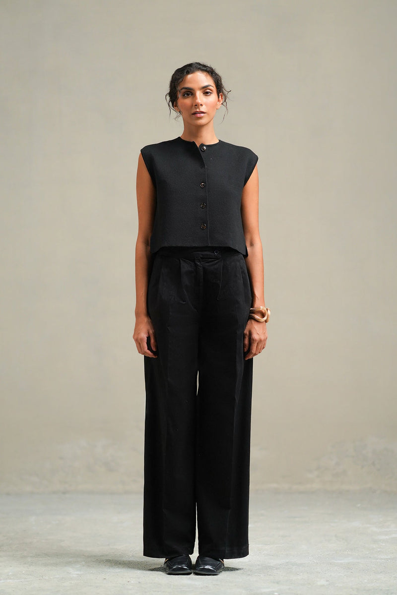 Sleeveless Sweater (E2067/108/902)