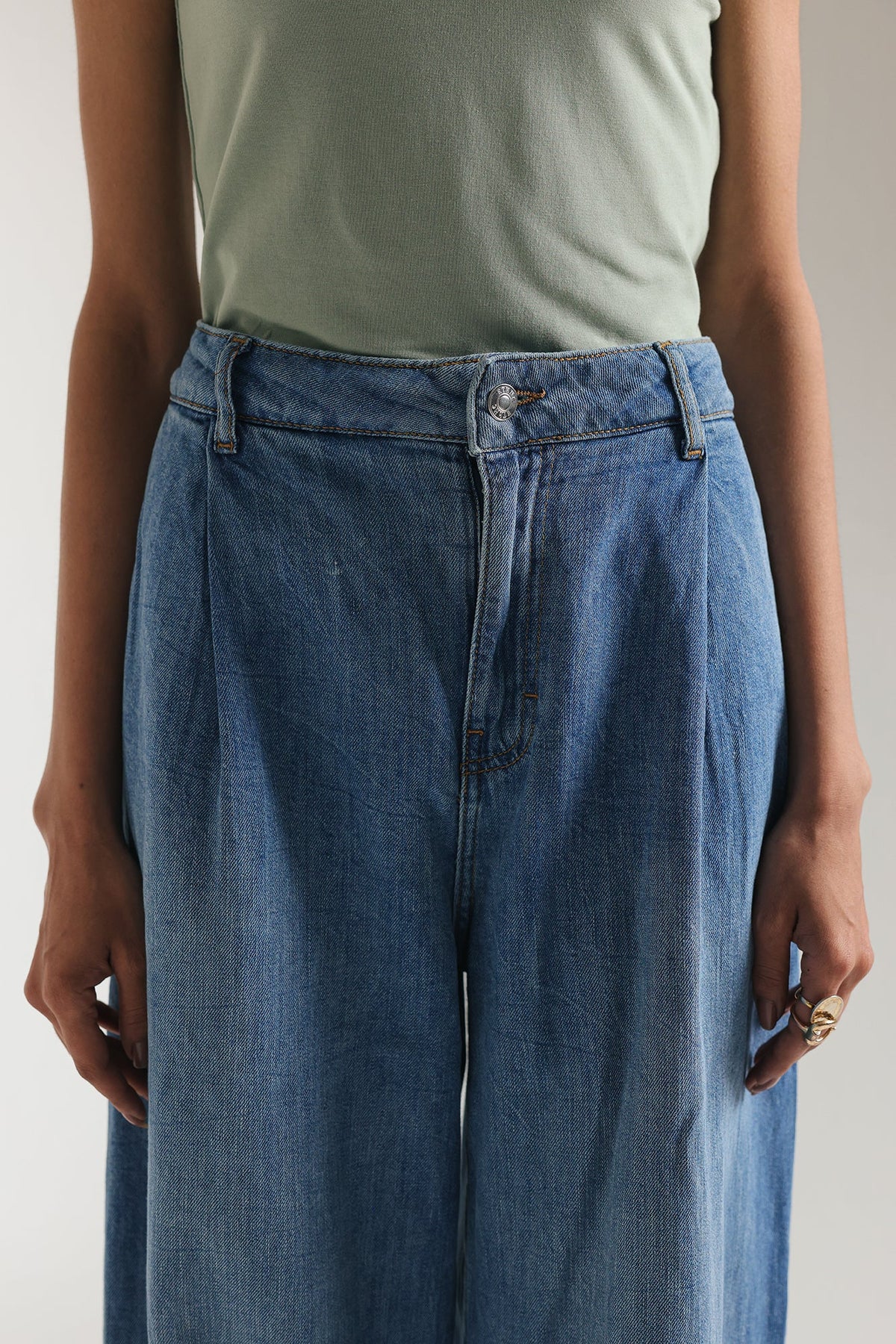 JEANS (E2319/108/625)