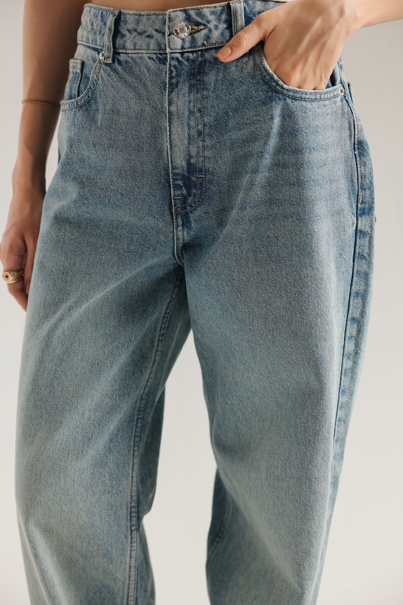 JEANS (E2383/108/630)