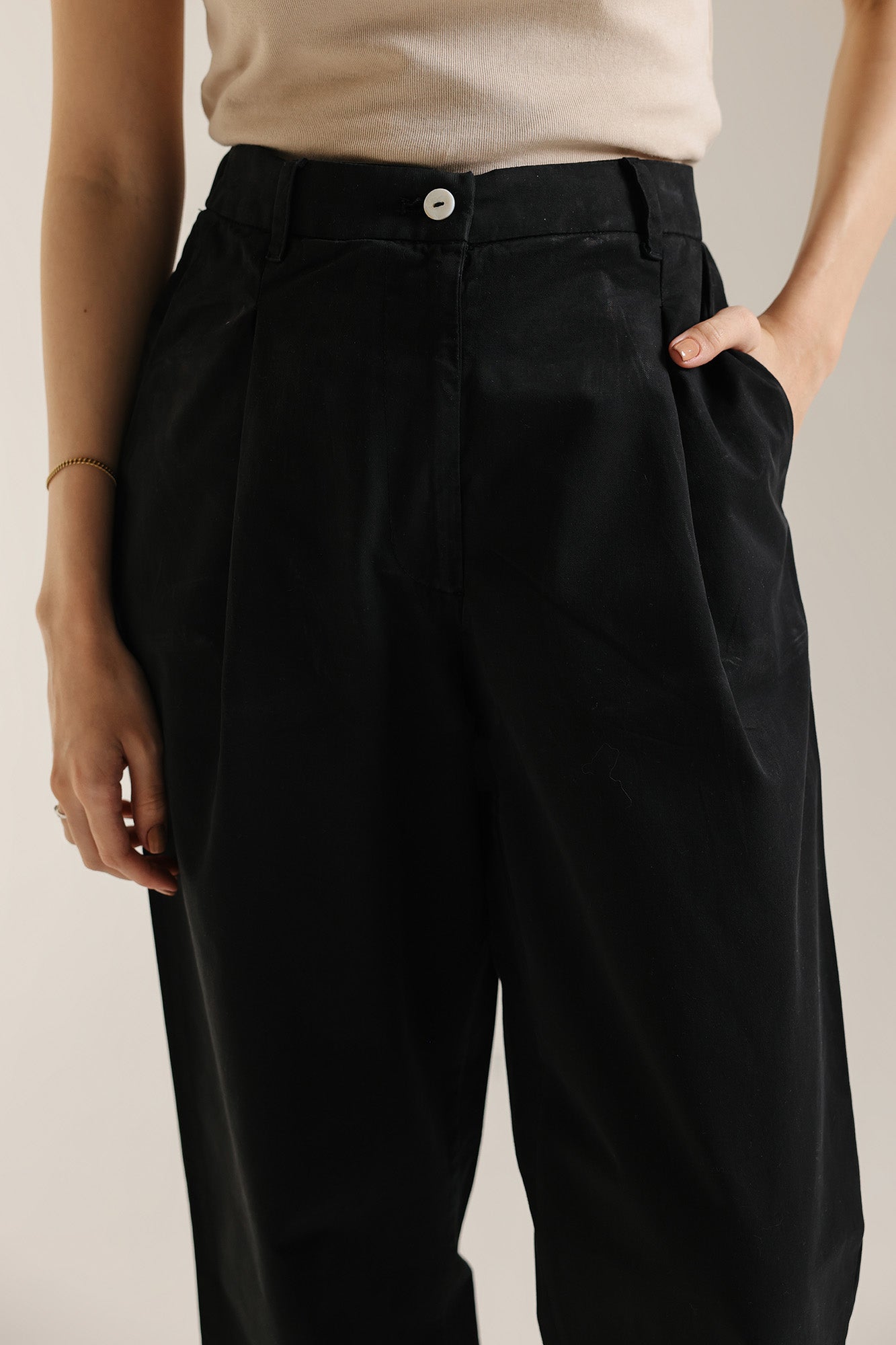https://cdn.shopify.com/s/files/1/2290/7917/files/E2422-108-901_4.jpg?v=1752494194