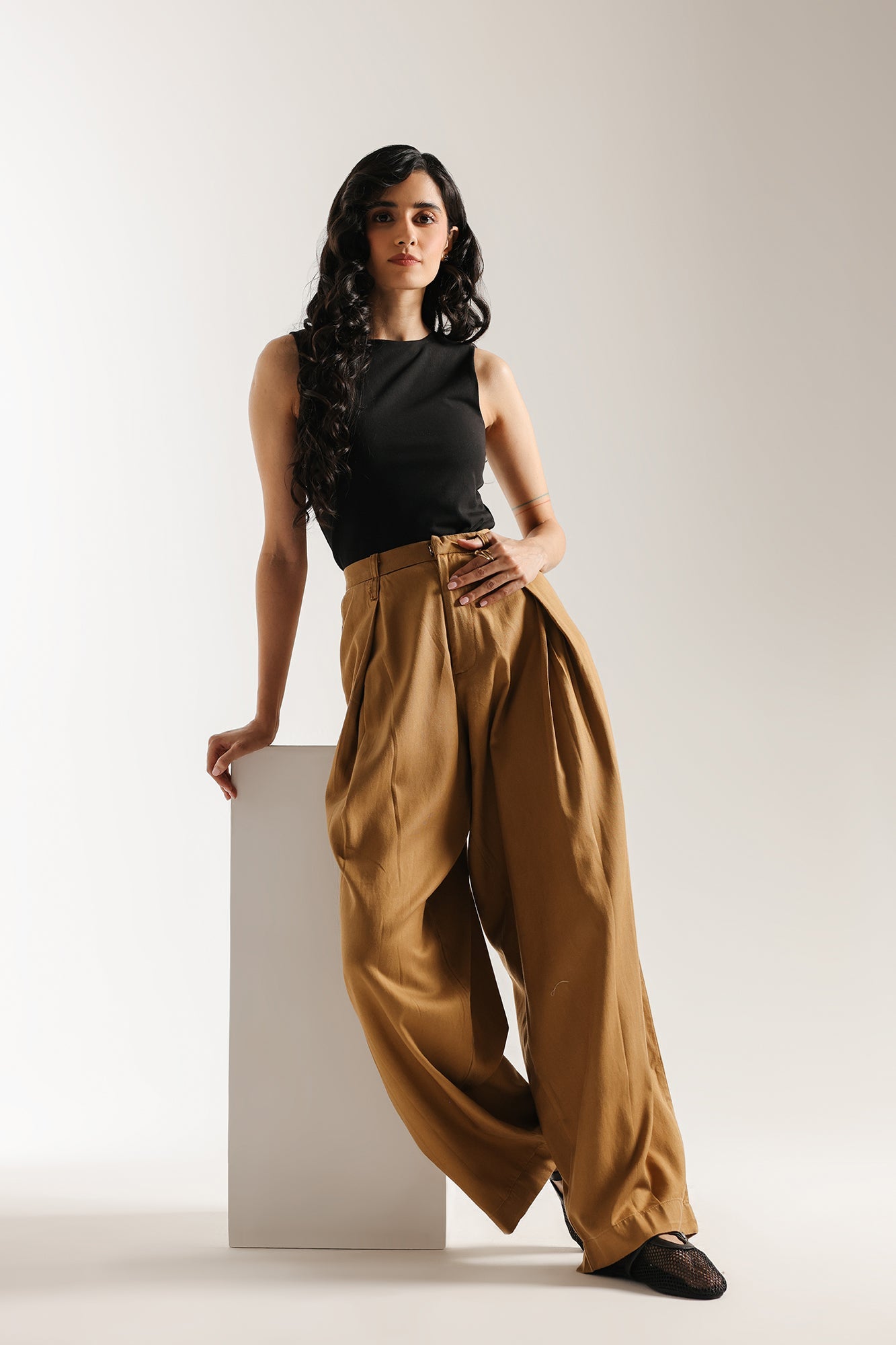 https://cdn.shopify.com/s/files/1/2290/7917/files/E2424-108-129_4.jpg?v=1757334185