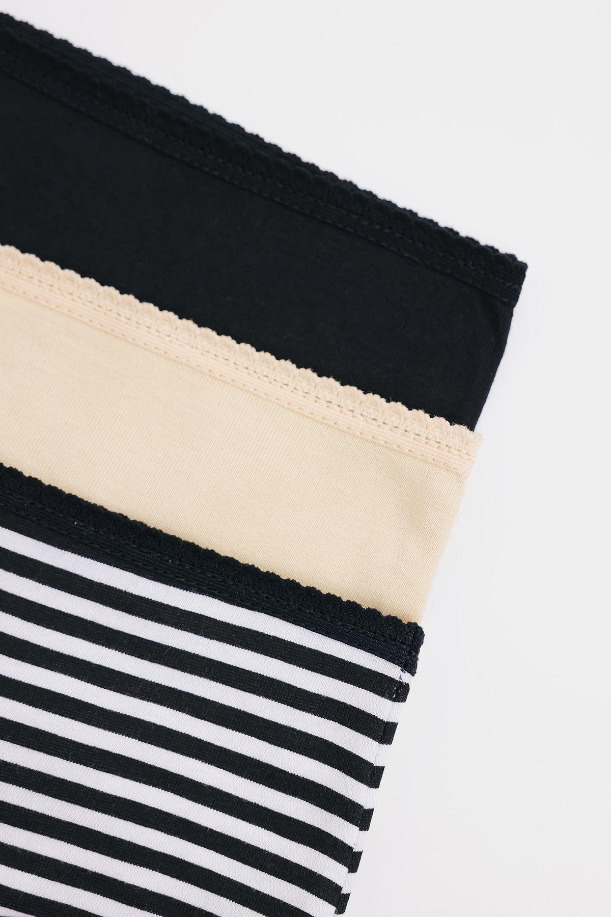 BRIEFS (E2459/411/999)