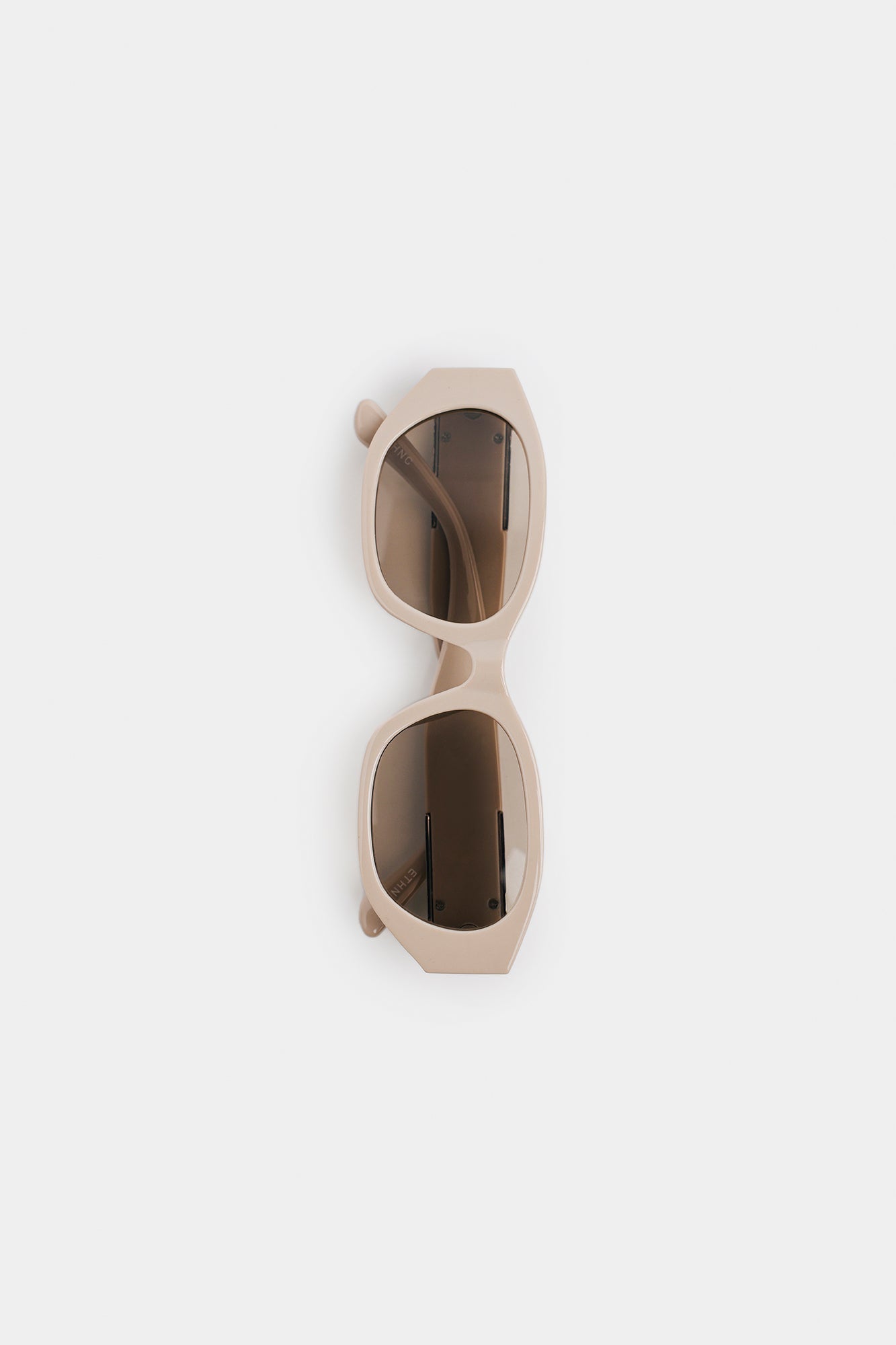 https://cdn.shopify.com/s/files/1/2290/7917/files/E2893-111-813_7.jpg?v=1768892204