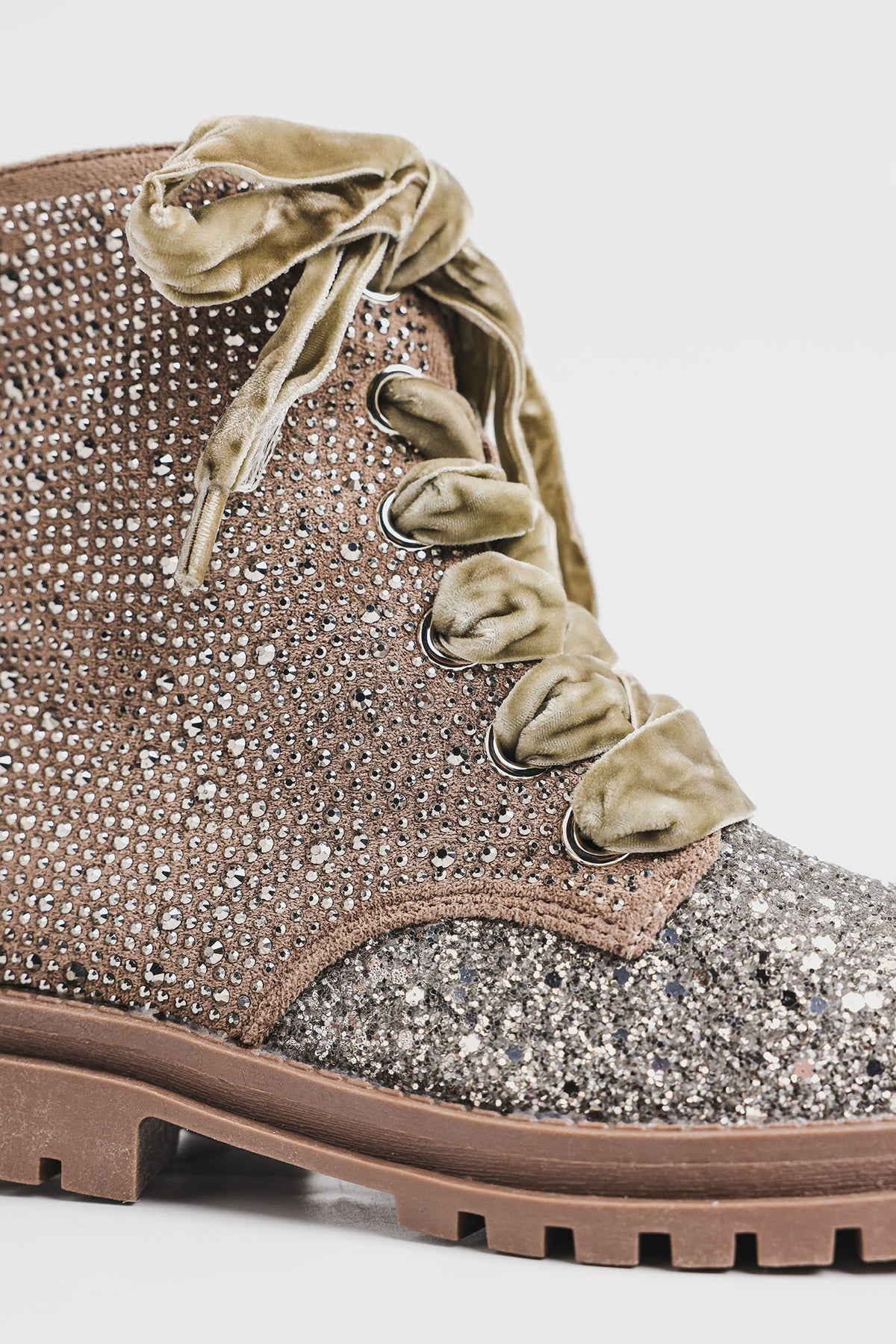 BOOT (E2938/409/801)