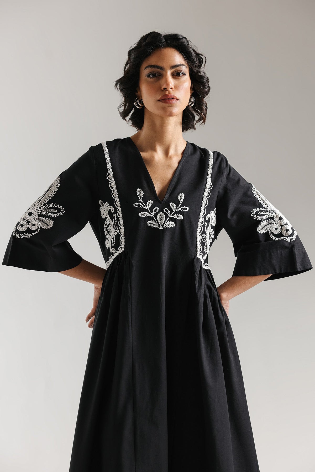 DRESS (E3079/108/902)