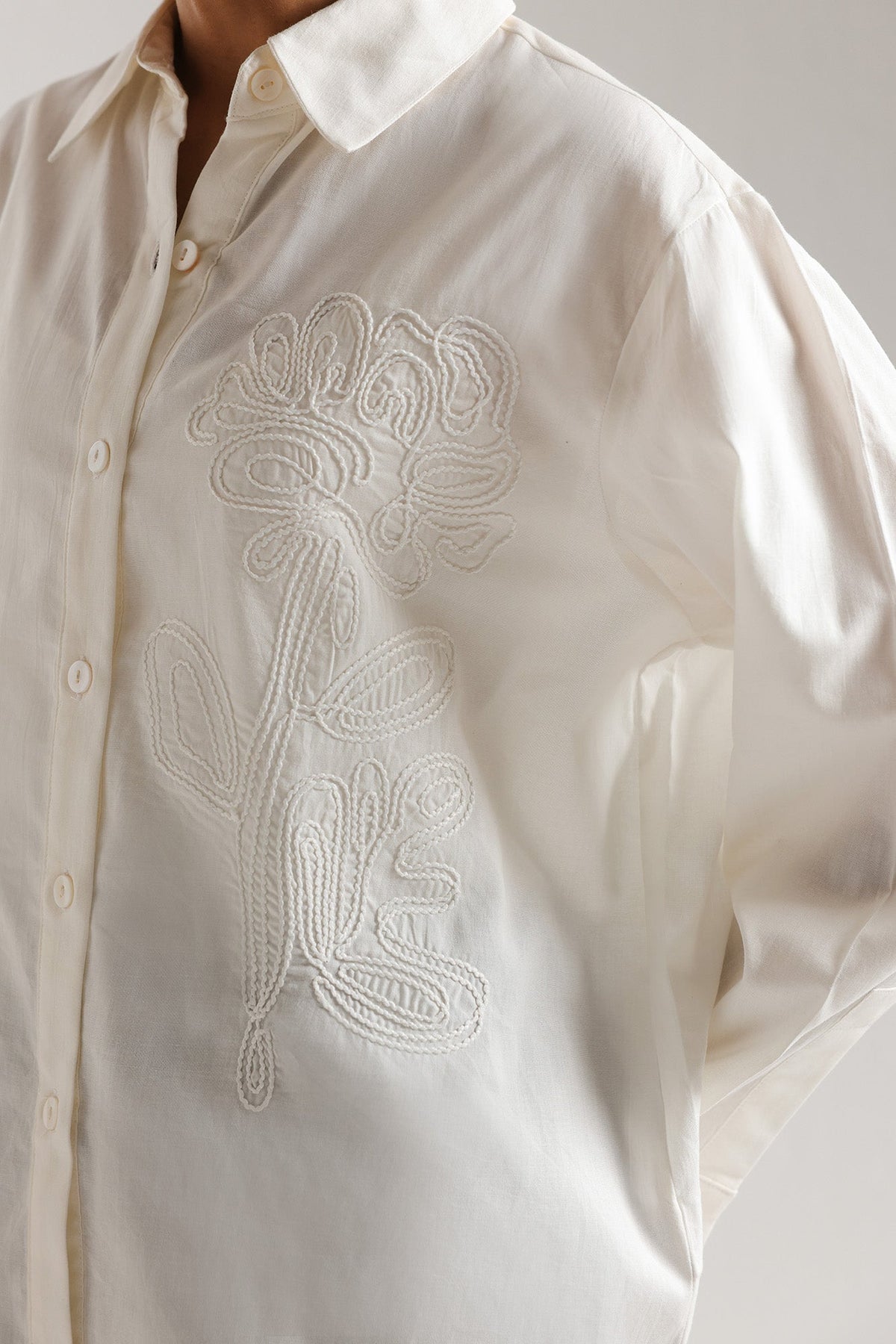 EMBROIDERED SHIRT (E3126/108/002)