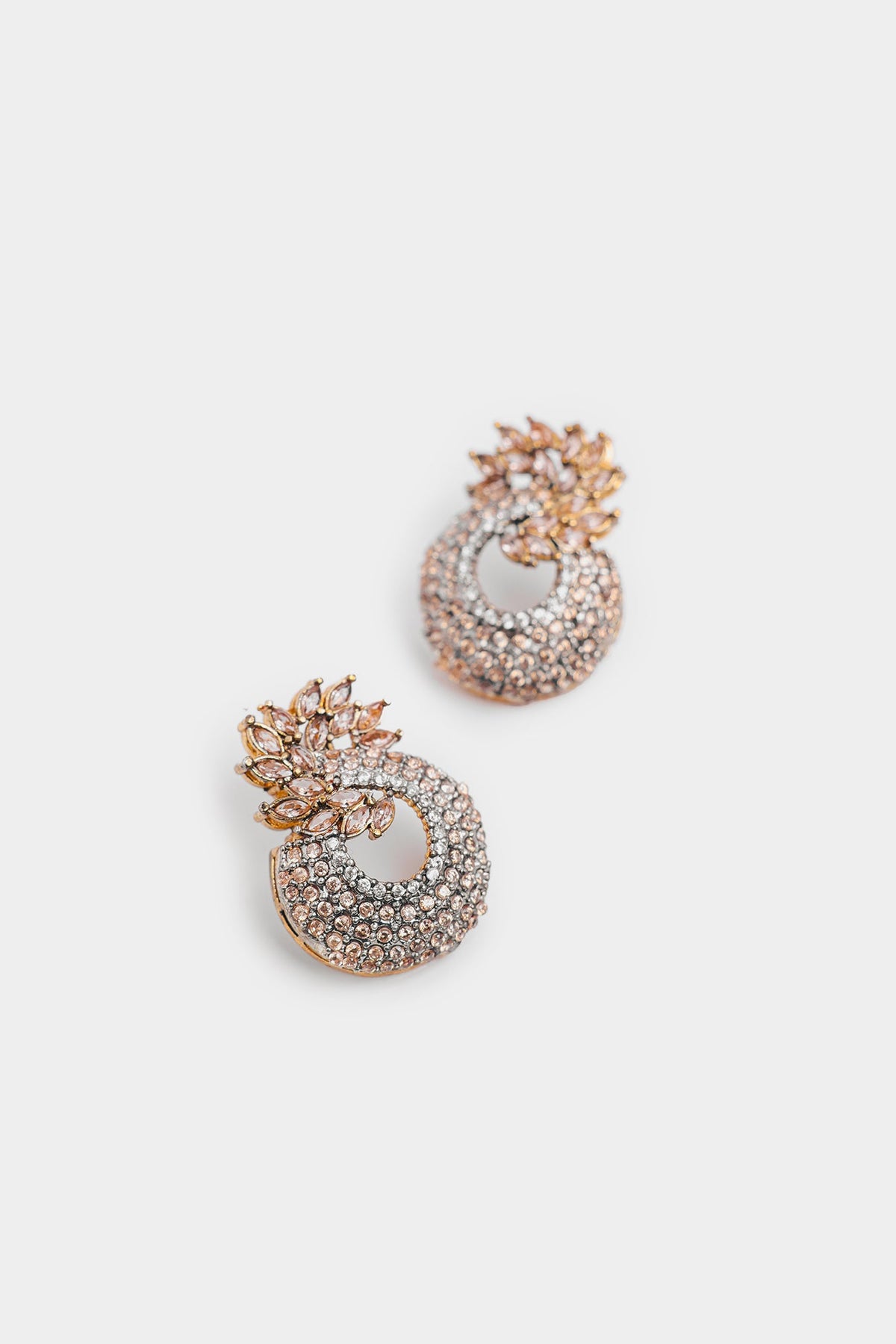 EARRINGS (E3176-111-131)