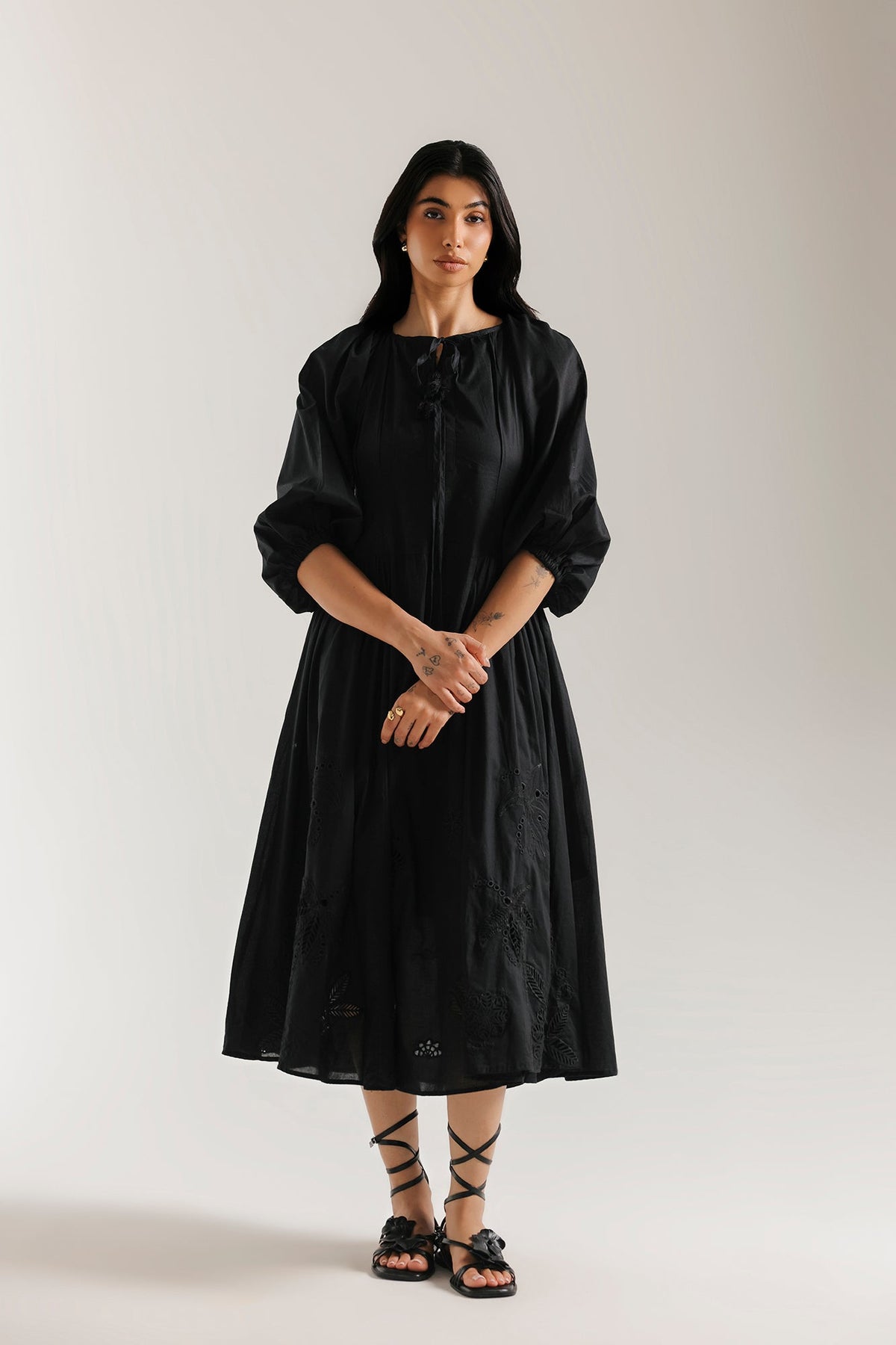 DRESS (E3302/108/901)