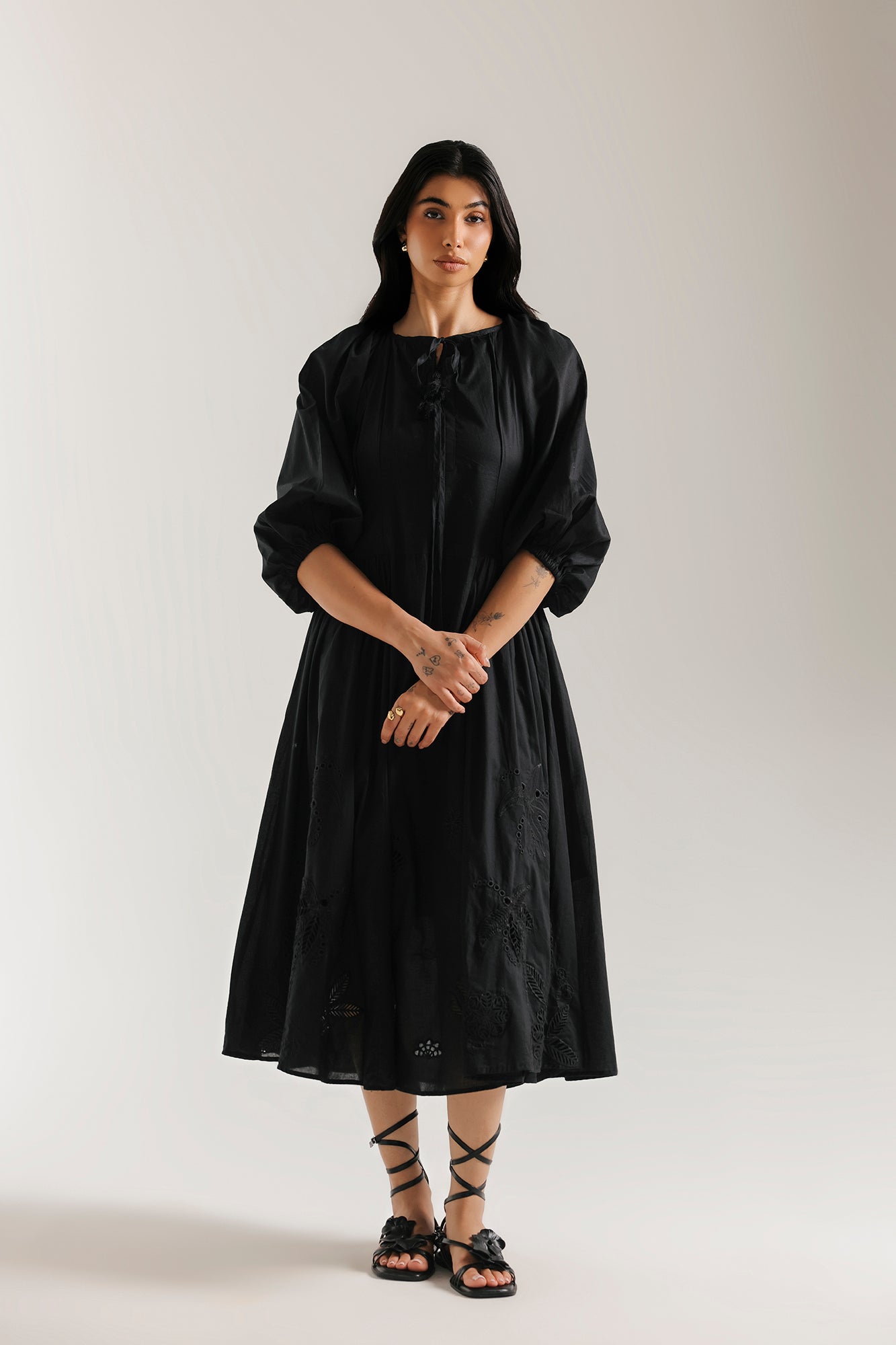 DRESS (E3302/108/901)