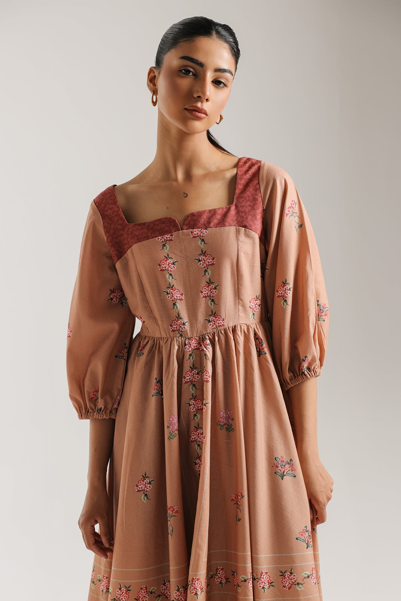DRESS (E3307/108/815)