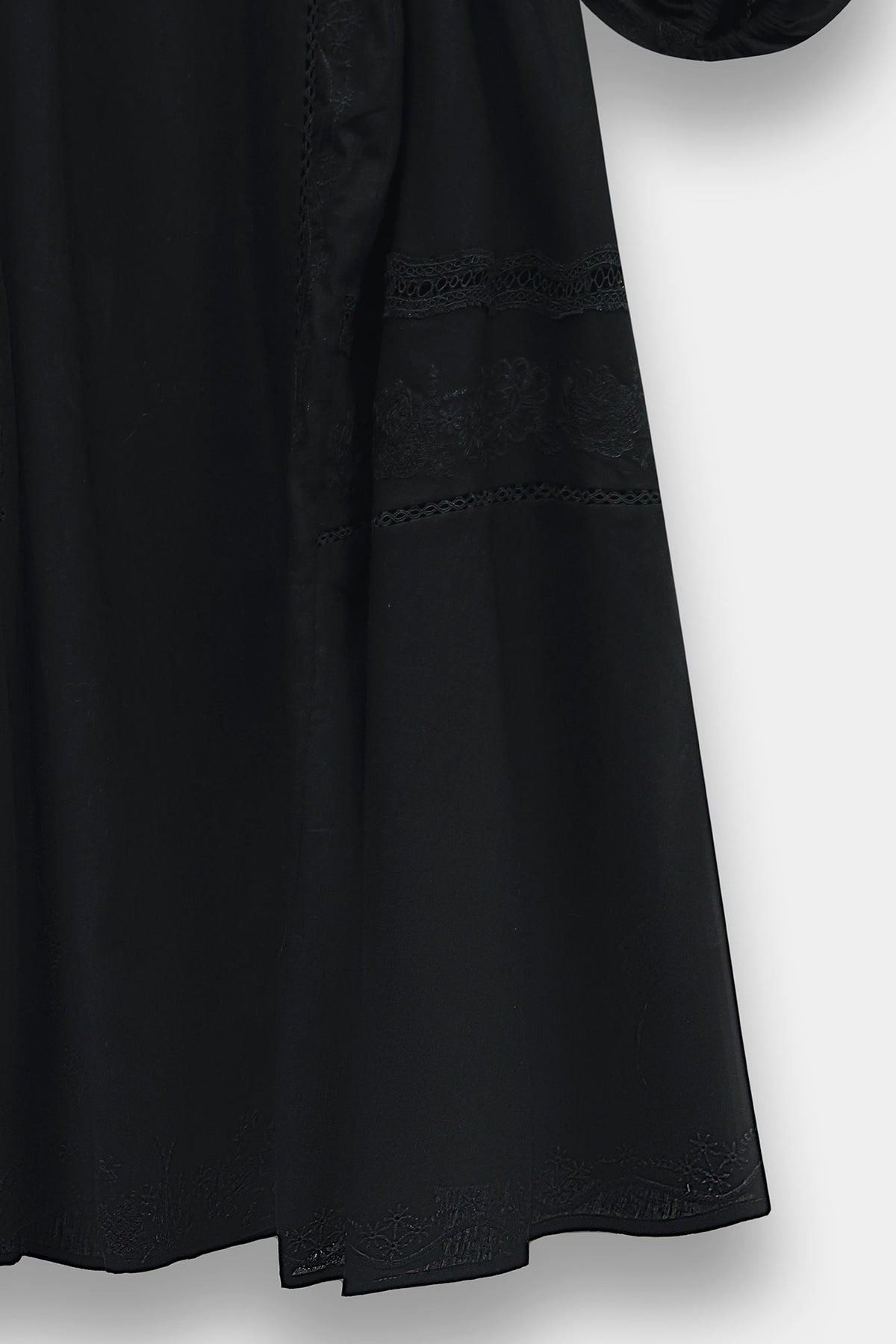 DRESS (E3322/108/902)