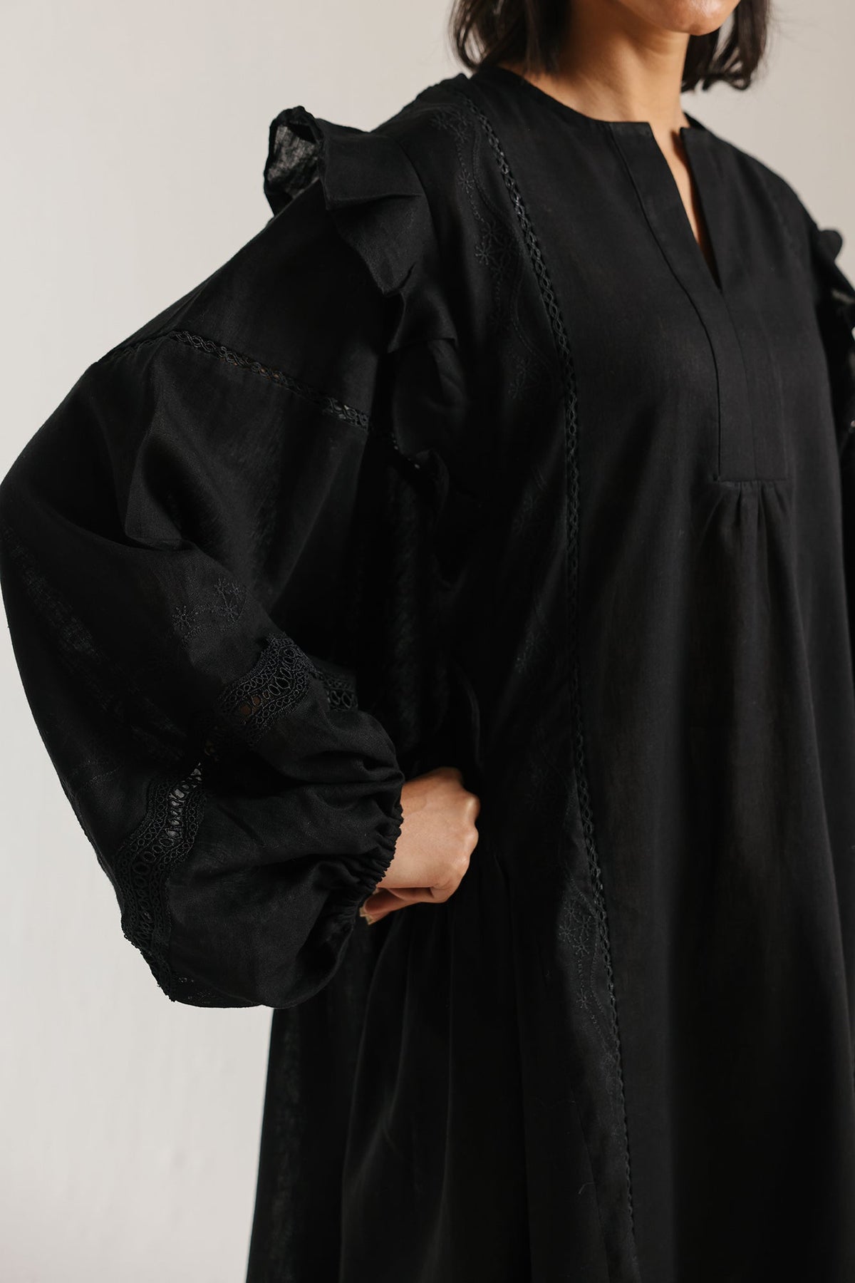 DRESS (E3322/108/902)