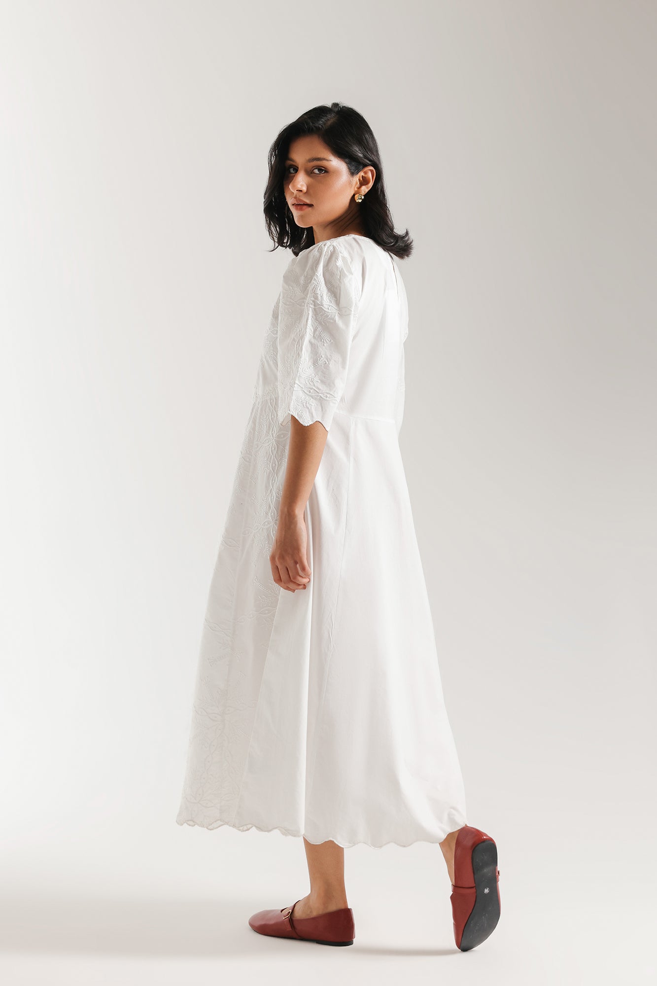 DRESS (E3348/108/001)