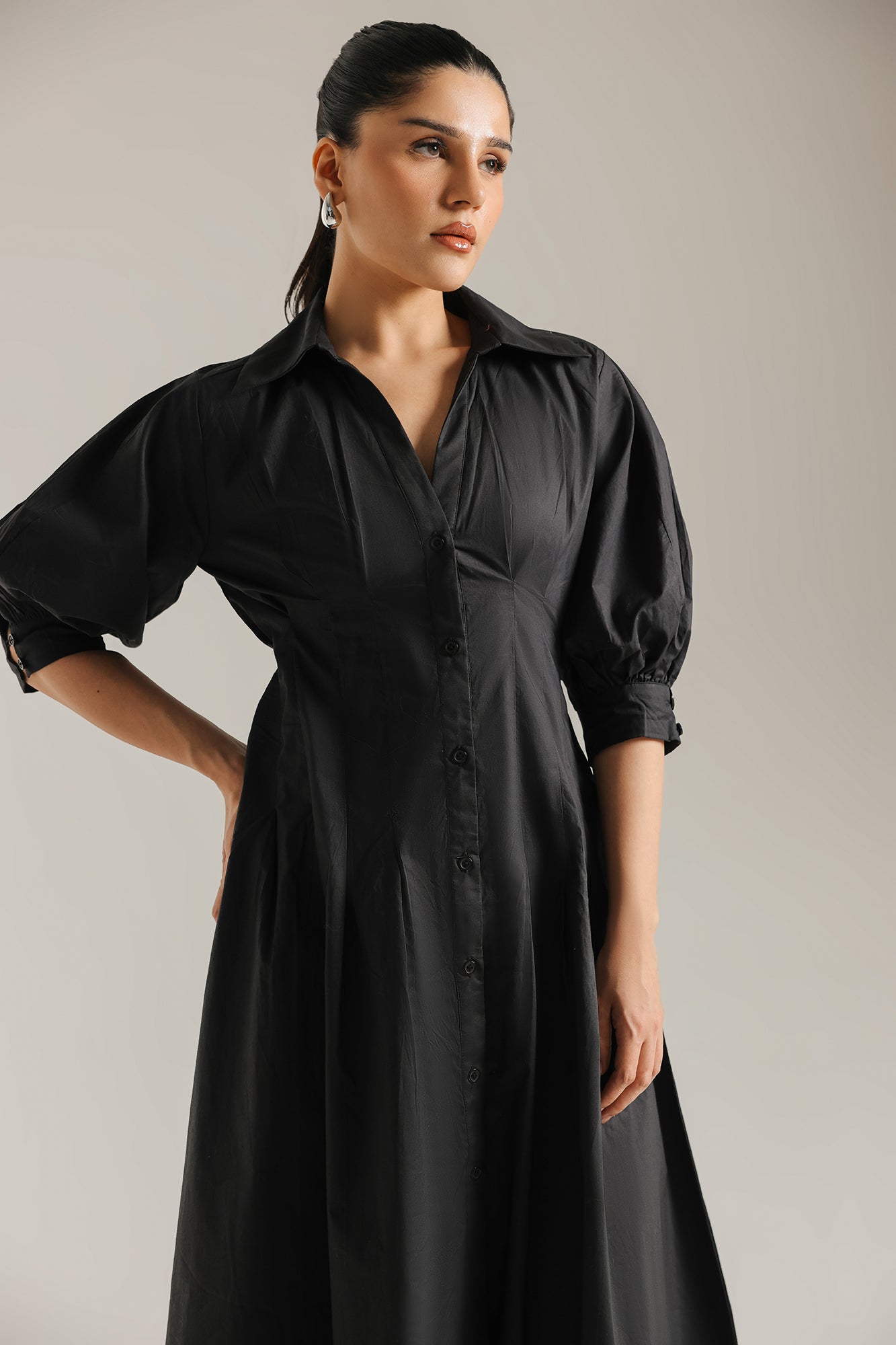 DRESS (E3351/108/902)