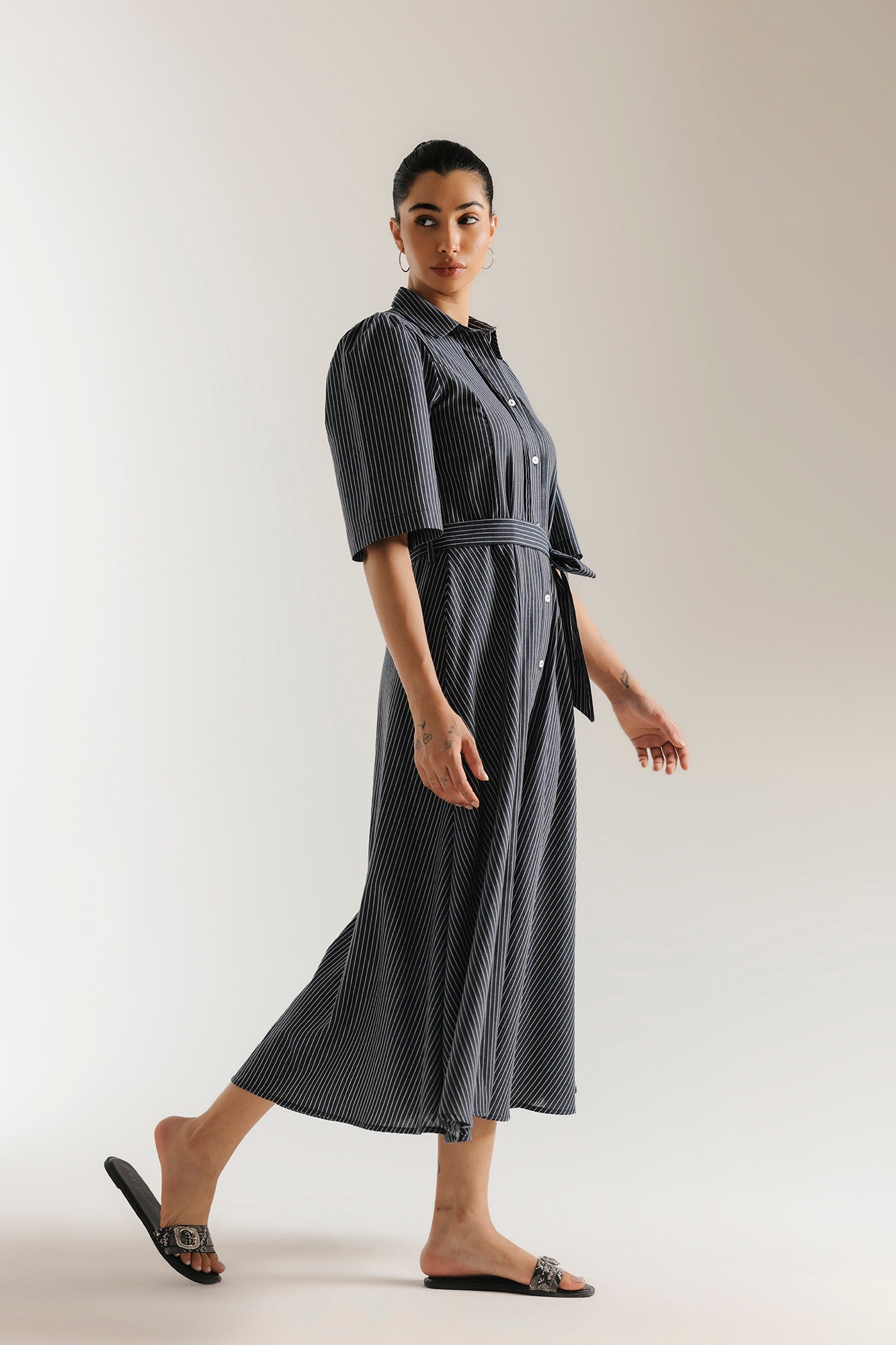 DRESS (E3359/108/906)