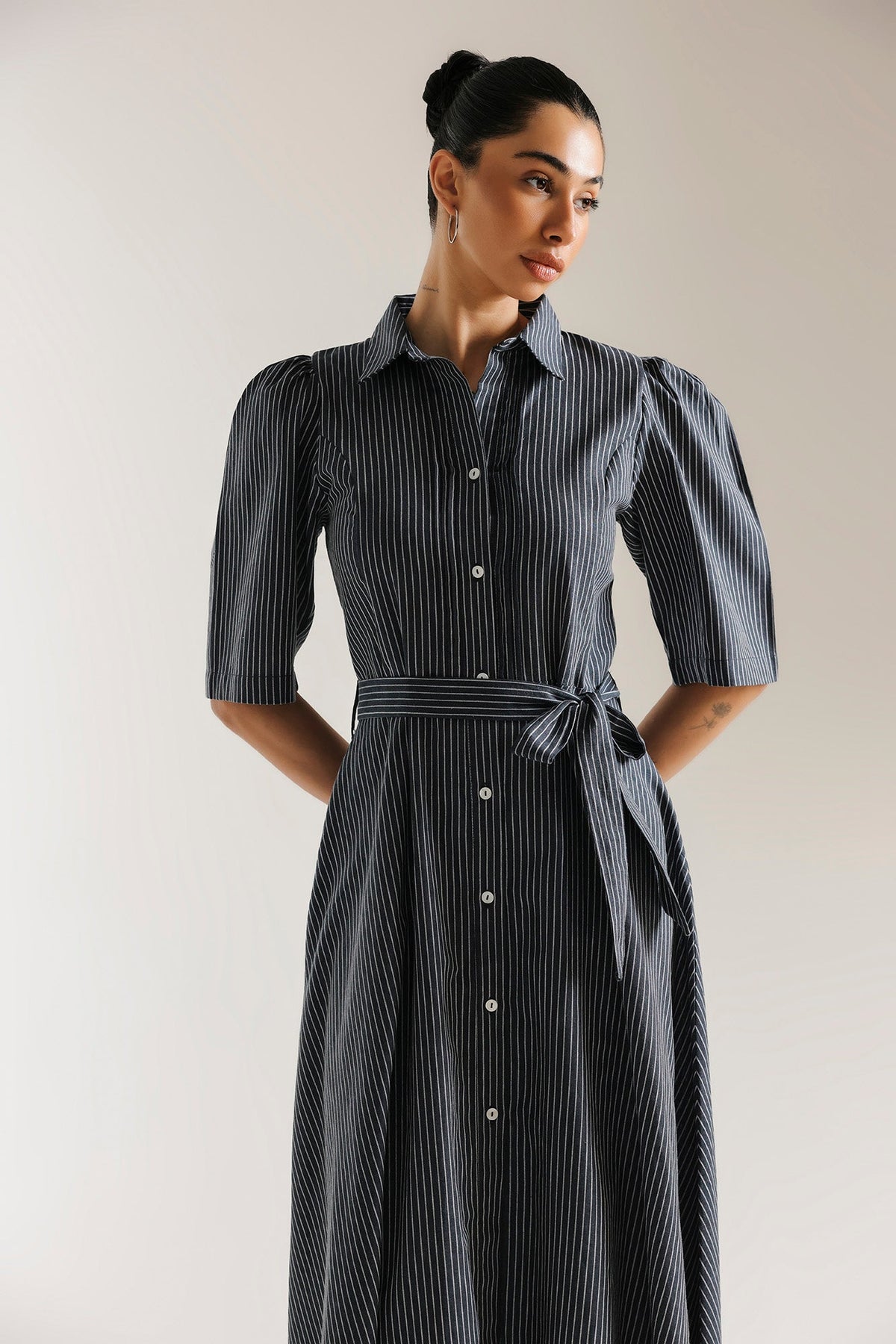DRESS (E3359/108/906)