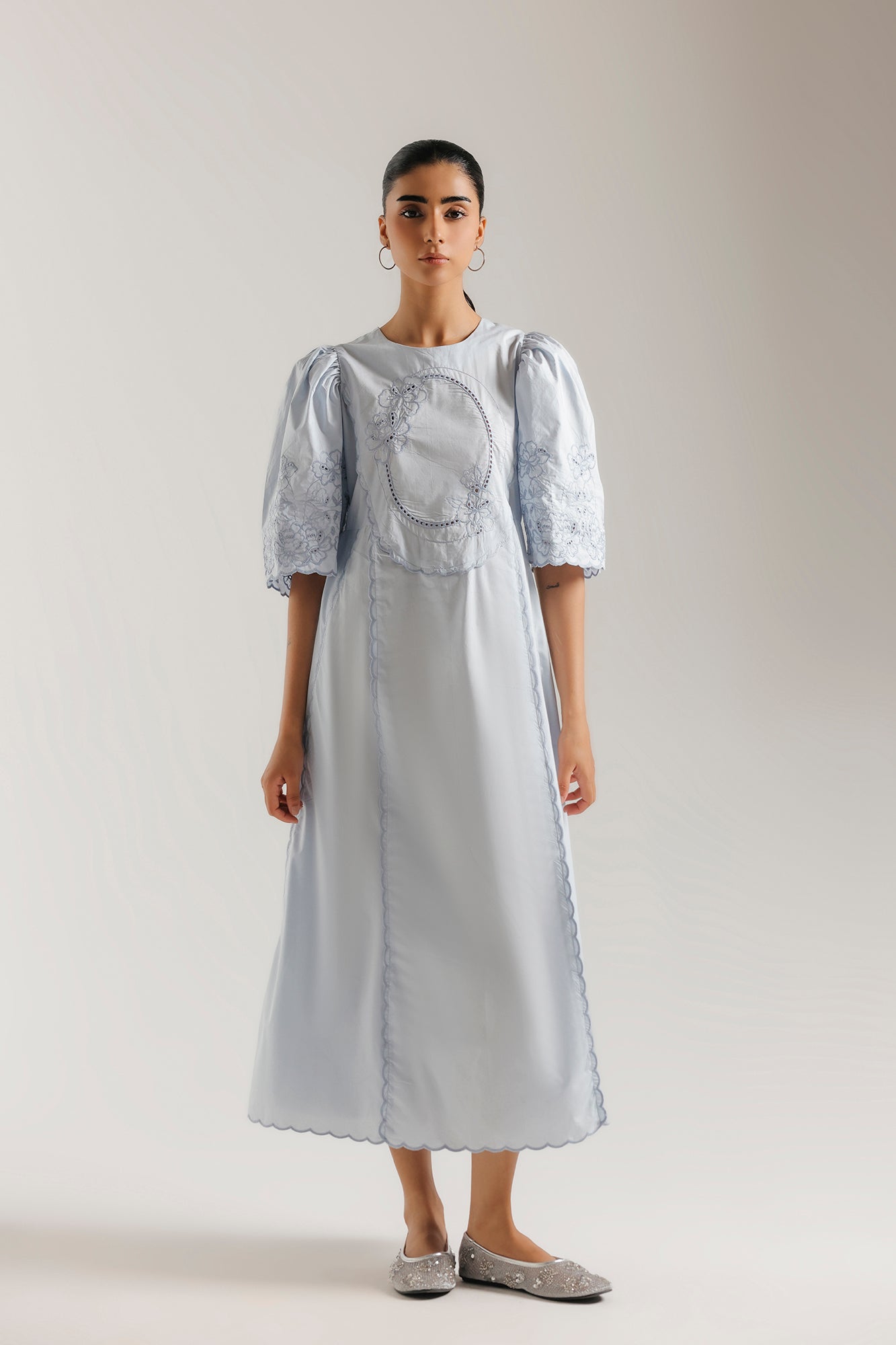DRESS (E3365-108-617)
