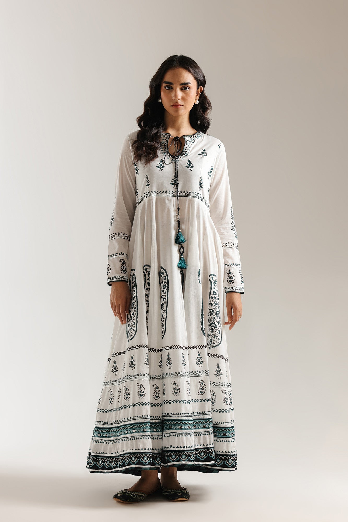 EMBROIDERED DRESS (E3430/103/001)