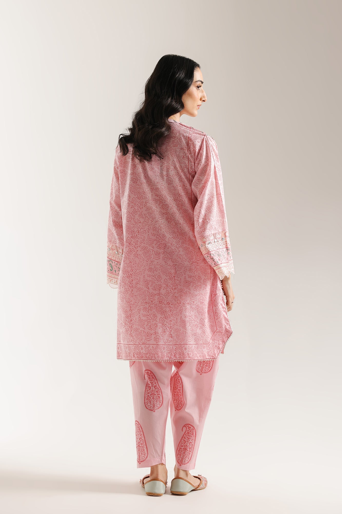 EMBROIDERED SUIT (E3433/103/529)